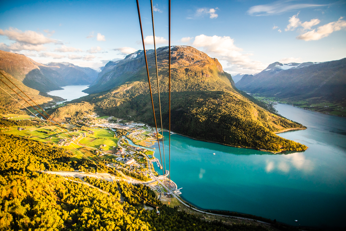 080918_fausko_loen_viaferrata_landskap_portrett-9.jpg