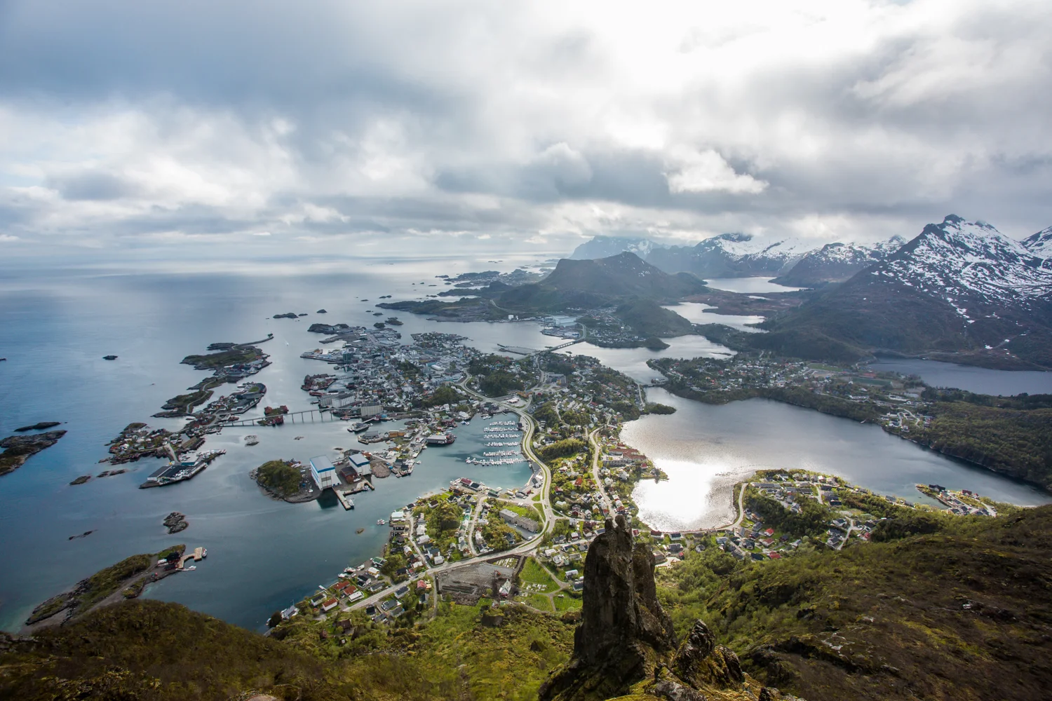 250516_fausko_lofotentravels_svolvær_svolværgeiten_sandvikencamping_landskap-9 copy.jpg
