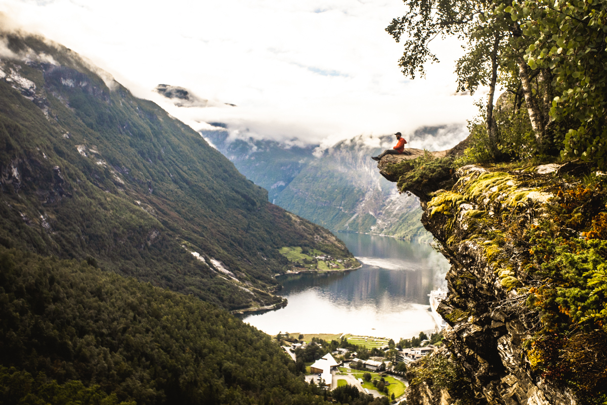 040918_fausko_vestlandet_geiranger_fossefall_fjorutsikt_flydalsjuvet_dalsnibba_tyler_joe_kyle_landskap_portrett-17.jpg