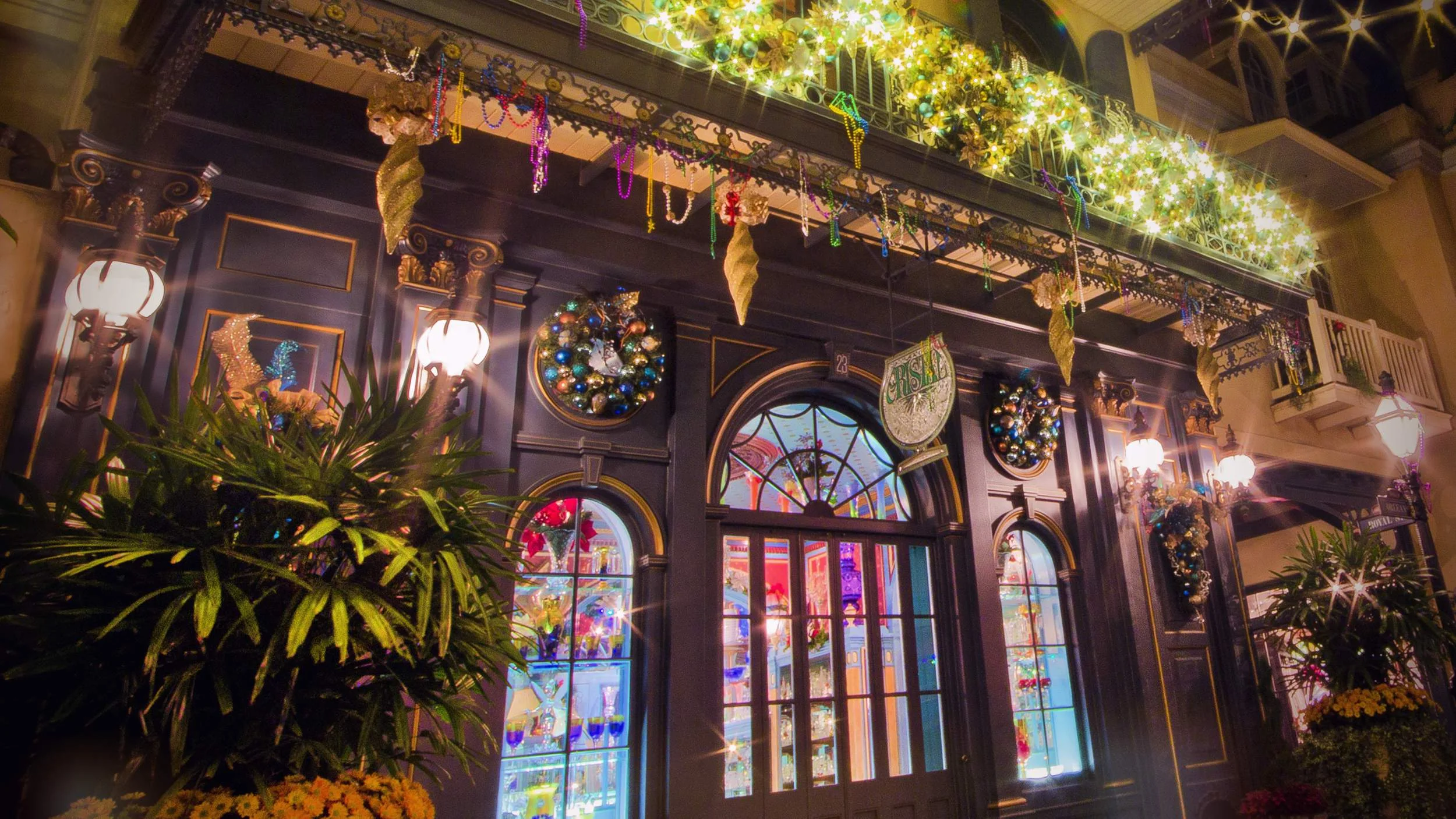 An Antique Store Christmas