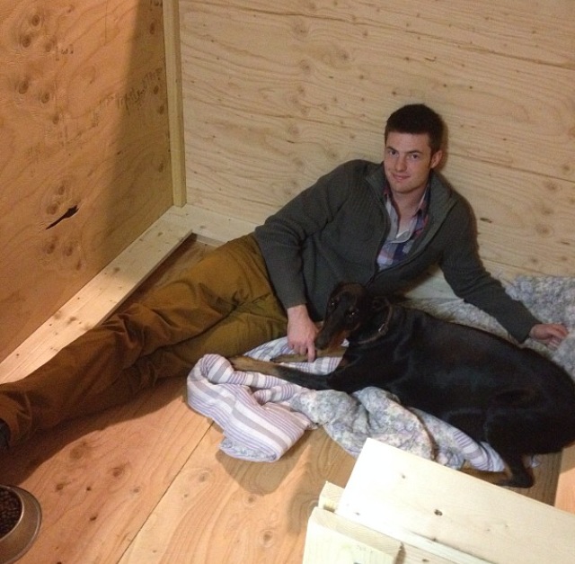  For reference, my husband is 6'4 - it is a big whelping box! 