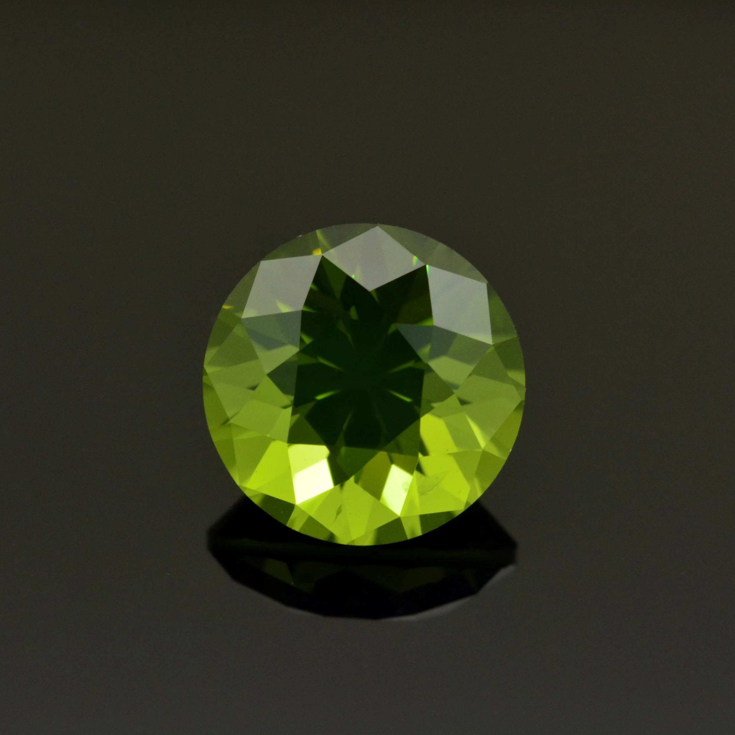 ArizonaPeridot_3.54ct_Round Brilliant.JPG