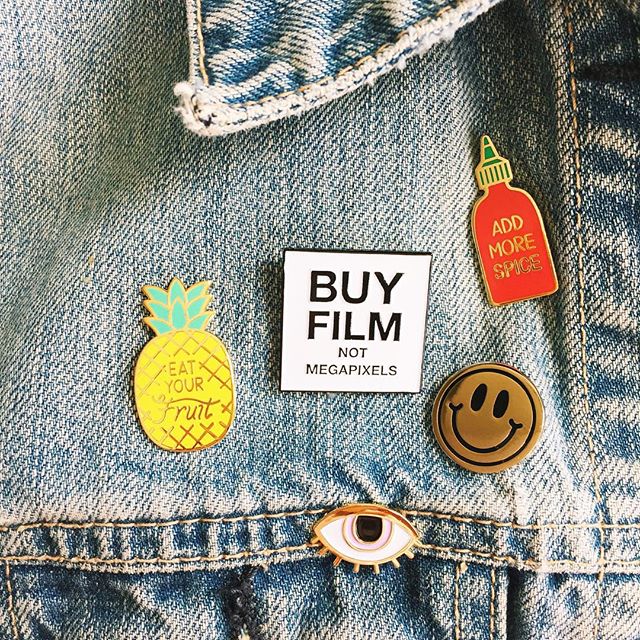 Day 4 | denim jacket weather and some new additions 
Playing catchup on all the fun things today including #100happydays (Photo of current projects later today)

#pingame #VSCOcam #gradeselect