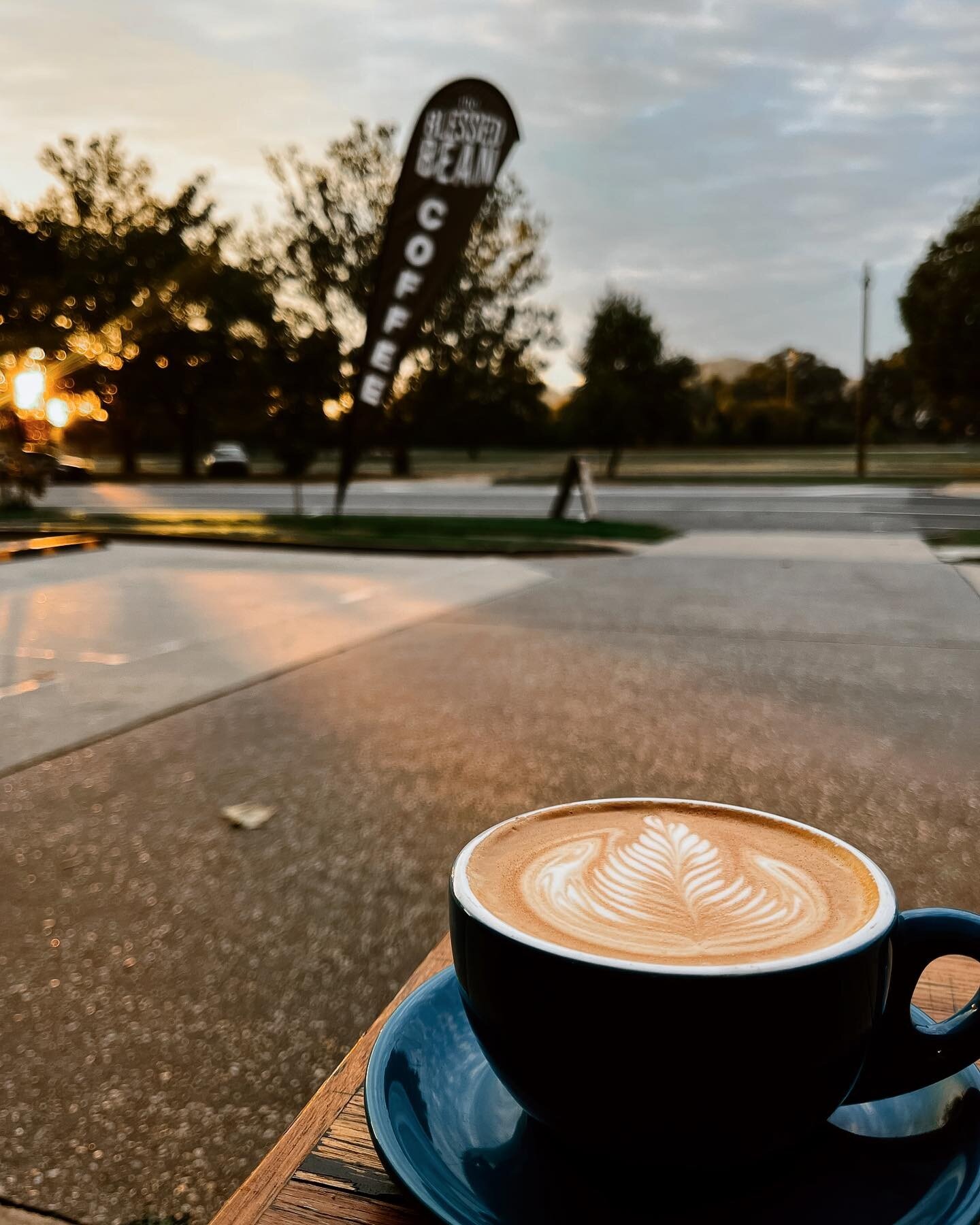 Monday morning magic 🌅☕️

#theblessedbean #spreadkindess #showgratitude #connect #inspire #makeadifference #coffeeroasters #alburywodonga #supportlocal #monday #coffee #espresso