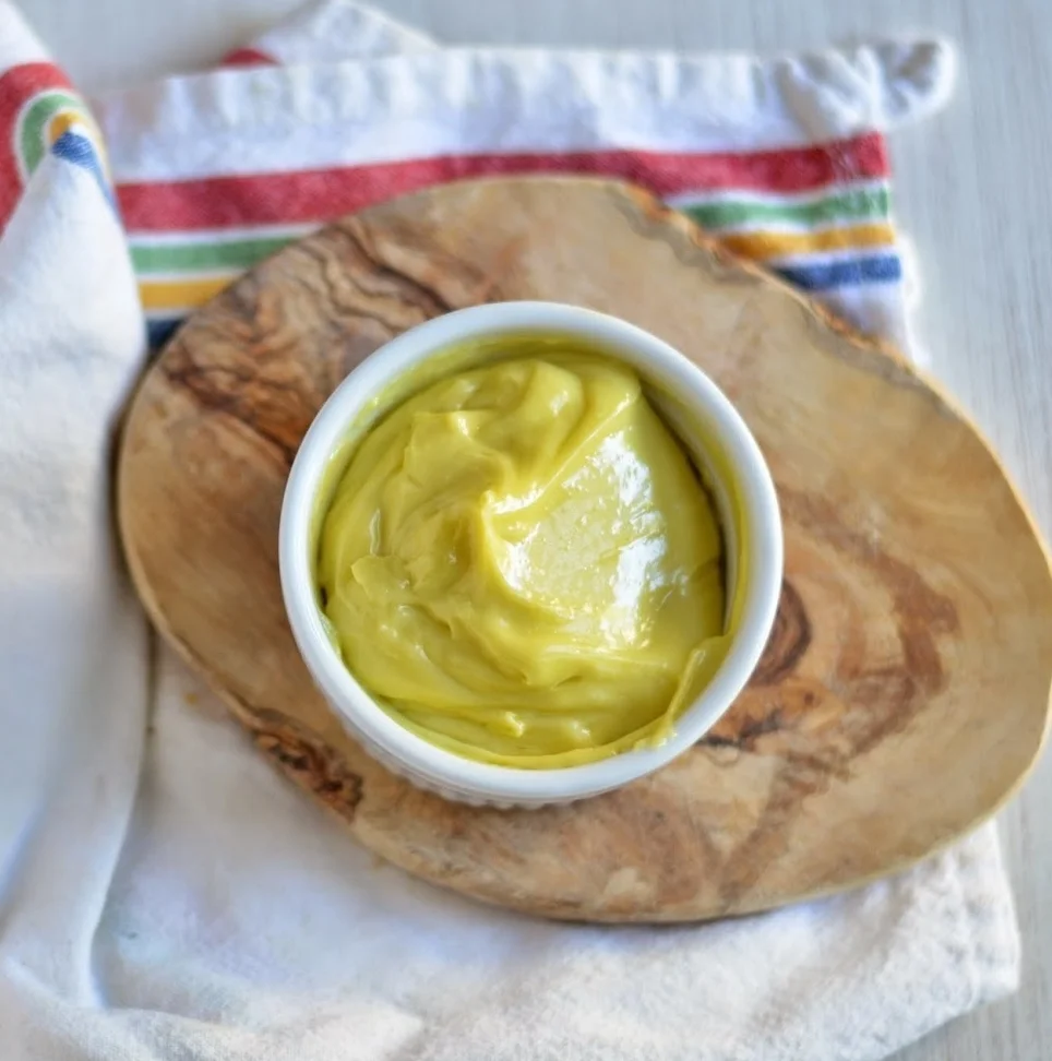 homemade mayo & peppery garlic aioli