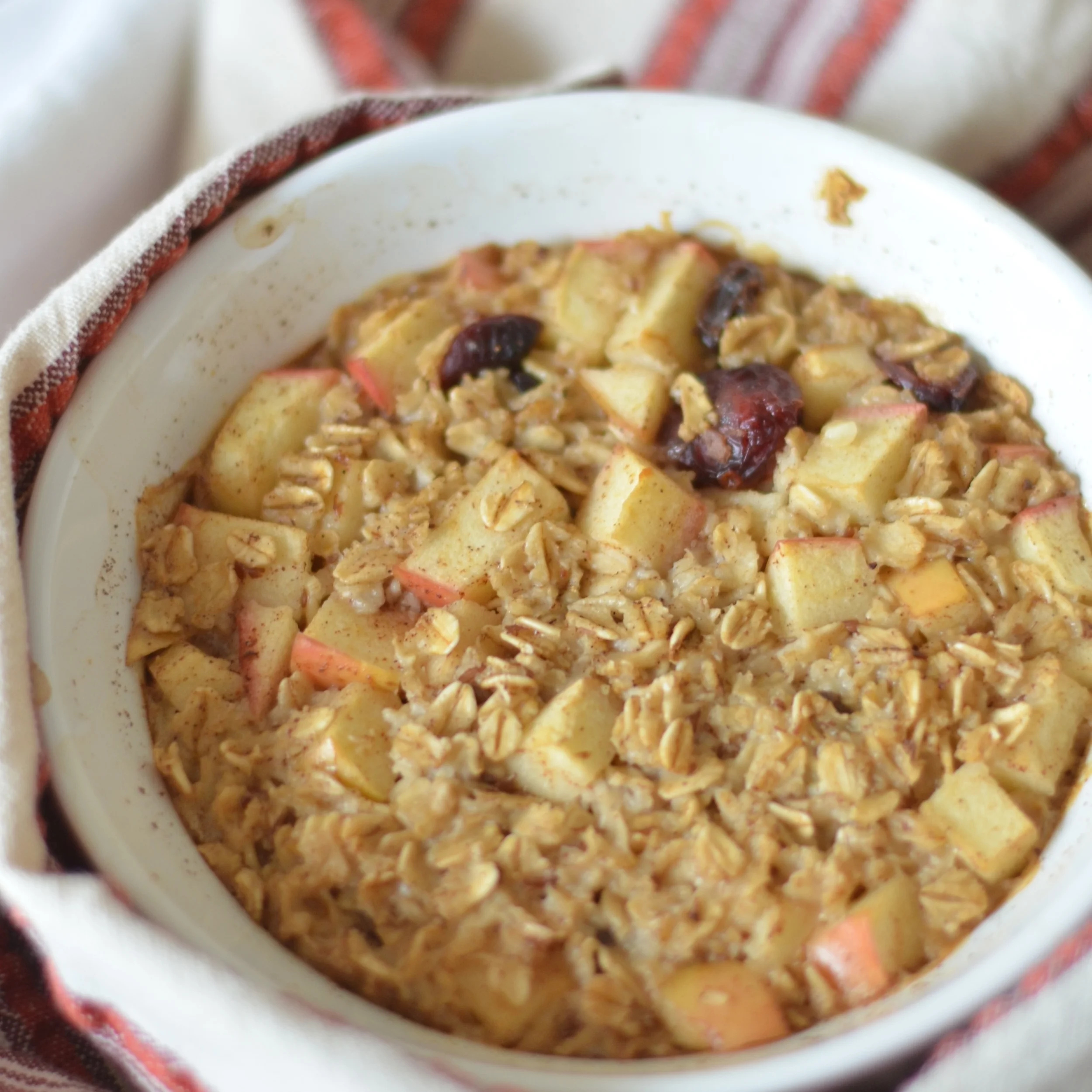 my favorite baked apple cinnamon oatmeal