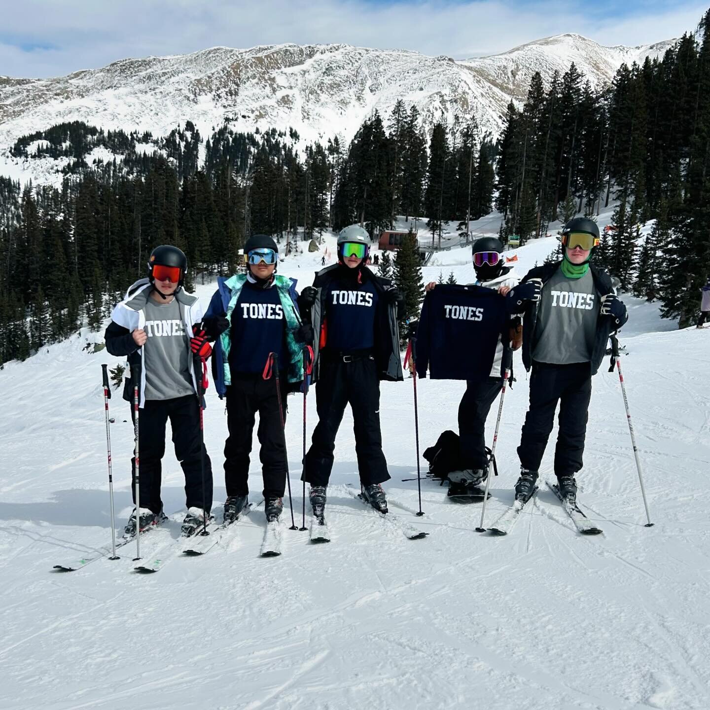 The Tones have had a great time skiing, snowboarding, and singing our way through Spring Tour in Taos, New Mexico! Although we had a lot of fun hitting the slopes in style, we are looking forward to wrapping up this semester on campus&mdash;look out 