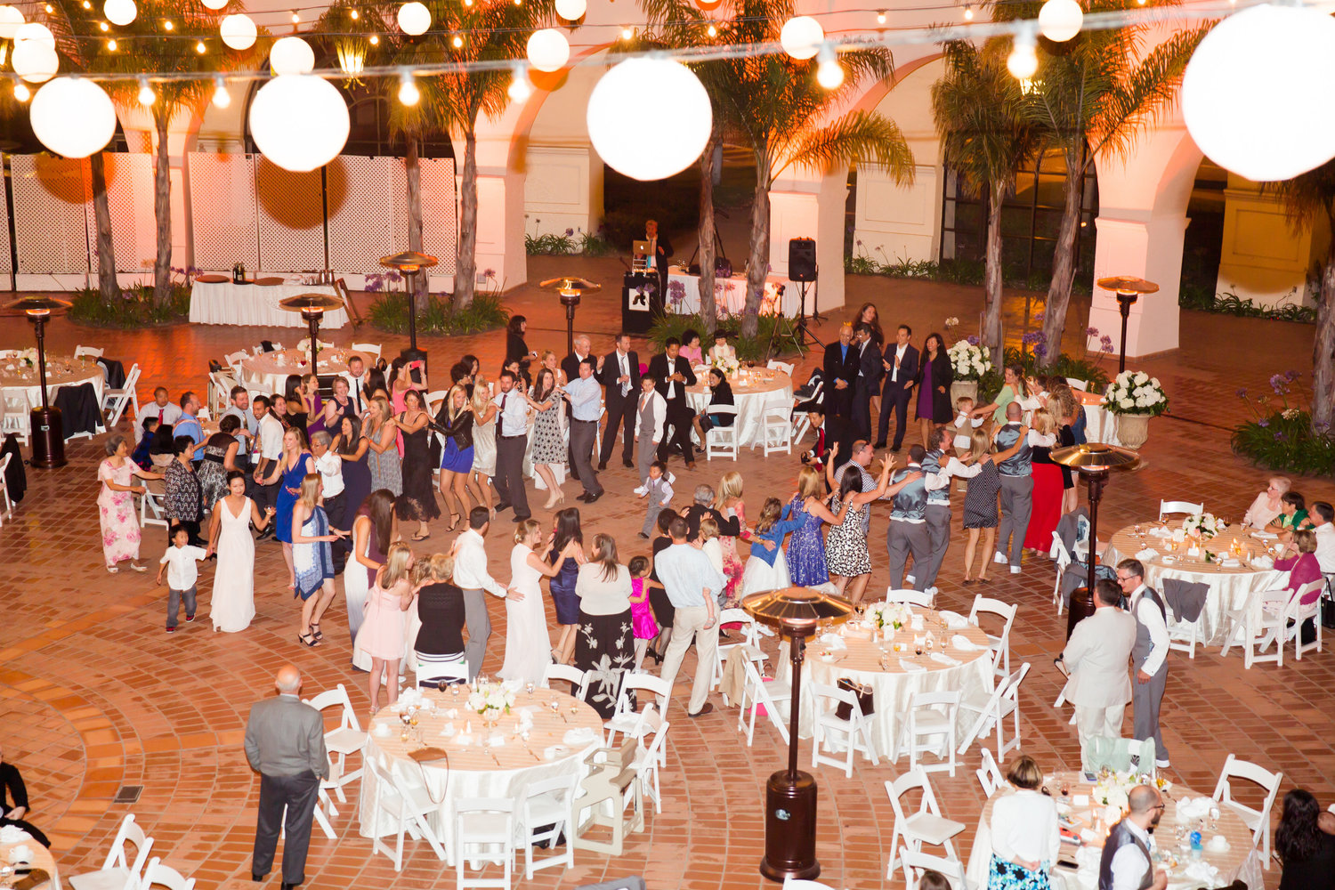 Santa Barbara Wedding DJs: Dance floor and lighting rentals