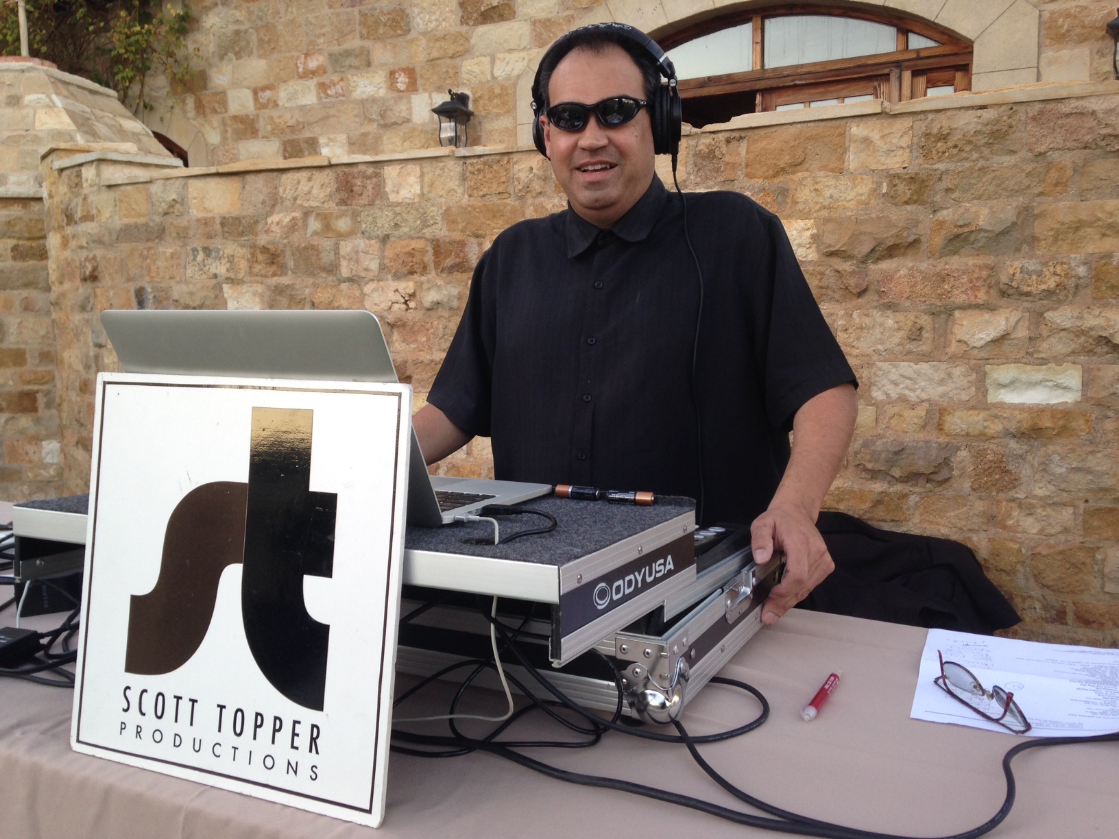 DJ-MC Ben Sunstone Winery.JPG