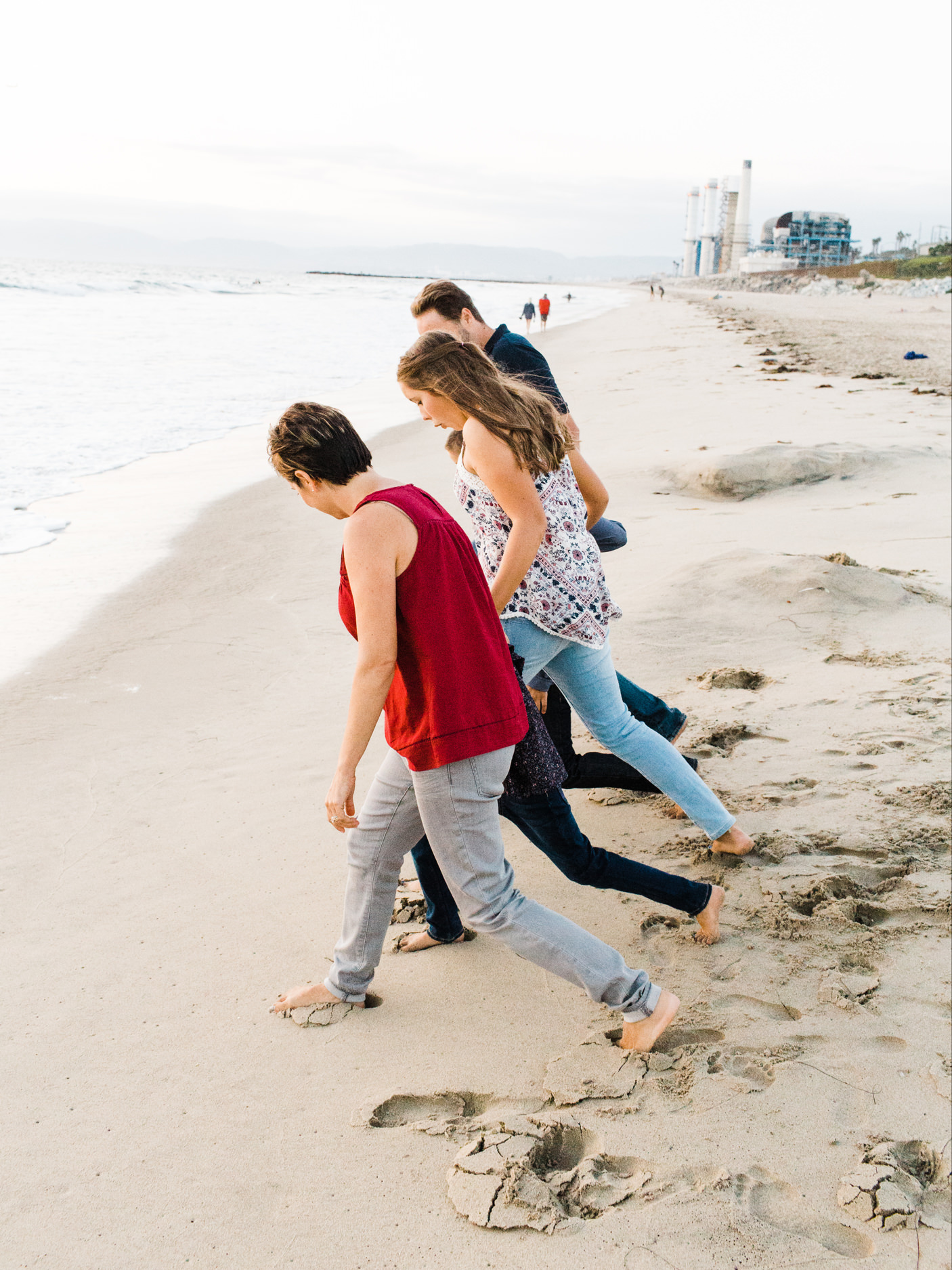  El Porto Manhattan Beach Family Portrait Photographs and El Porto Manhattan Beach Family Portrait Photographs, El Porto Manhattan Beach Family Portrait Photographs, Photographer, El Porto Manhattan Beach Family Portrait Photographs from Fine Art Fam