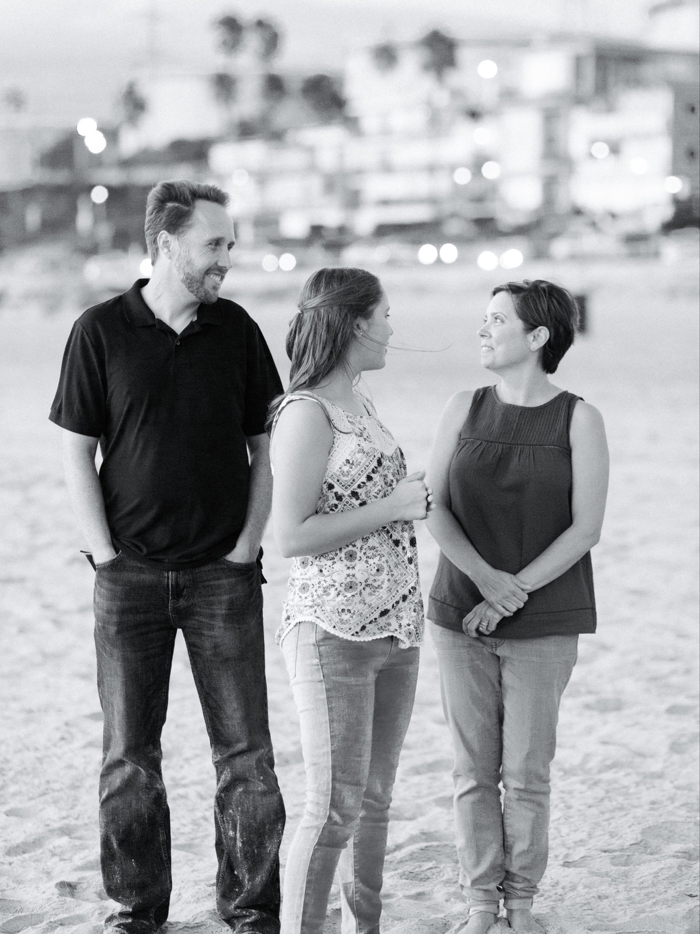  El Porto Manhattan Beach Family Portrait Photographs and El Porto Manhattan Beach Family Portrait Photographs, El Porto Manhattan Beach Family Portrait Photographs, Photographer, El Porto Manhattan Beach Family Portrait Photographs from Fine Art Fam