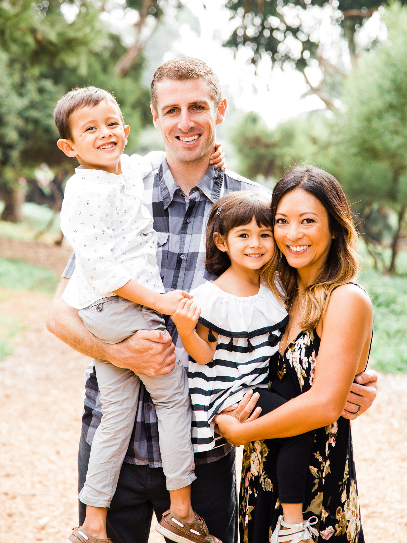 Valley Park Hermosa Beach Valley Park Hermosa Beach Family Portrait Photographs and Valley Park Hermosa Beach Family Portrait Photography from Fine Art Family Portrait Photographer, engagement photographer and Wedding Photographer Daniel Doty Photography.