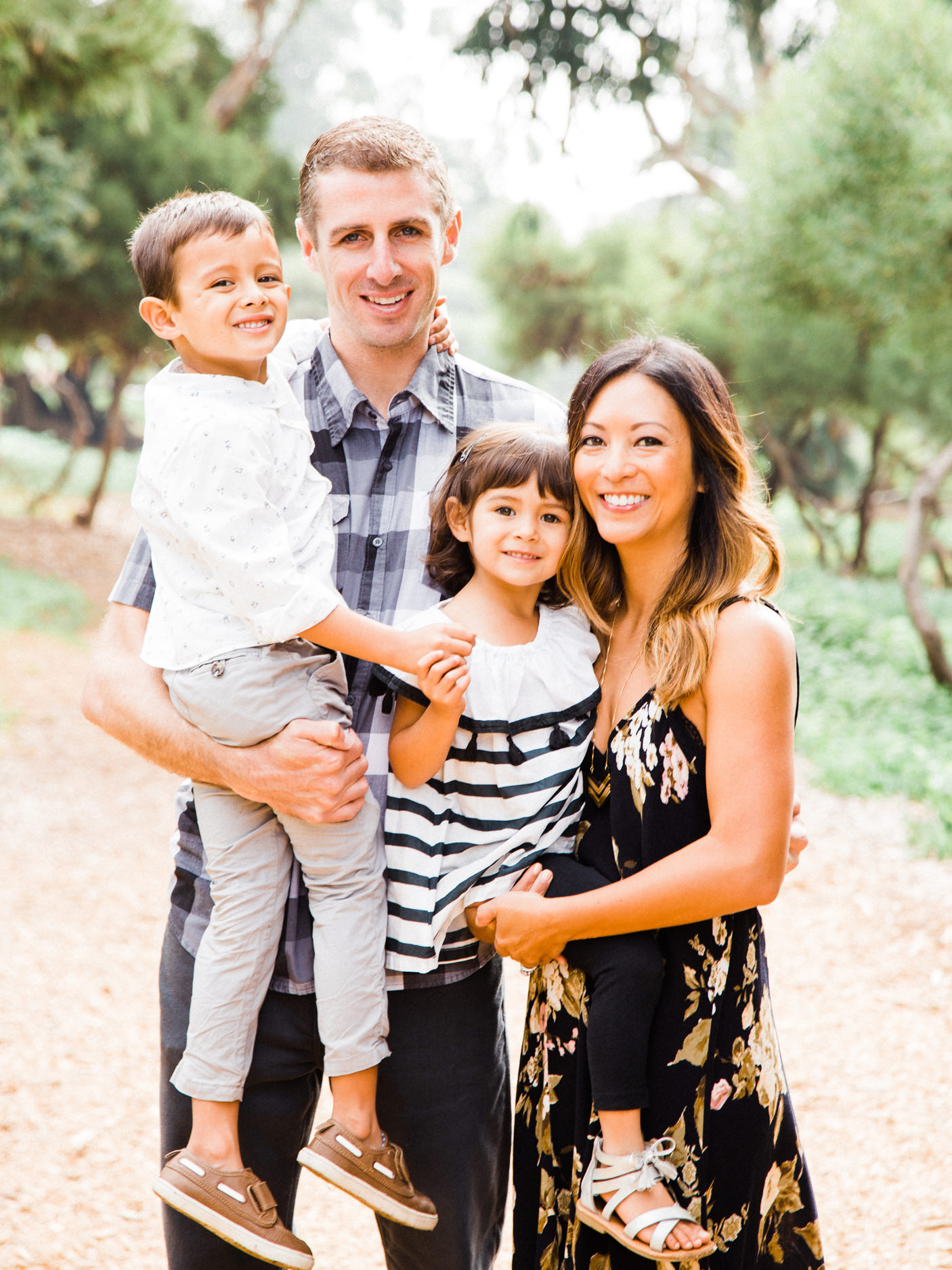Valley Park Hermosa Beach Valley Park Hermosa Beach Family Portrait Photographs and Valley Park Hermosa Beach Family Portrait Photography from Fine Art Family Portrait Photographer, engagement photographer and Wedding Photographer Daniel Doty Photography.