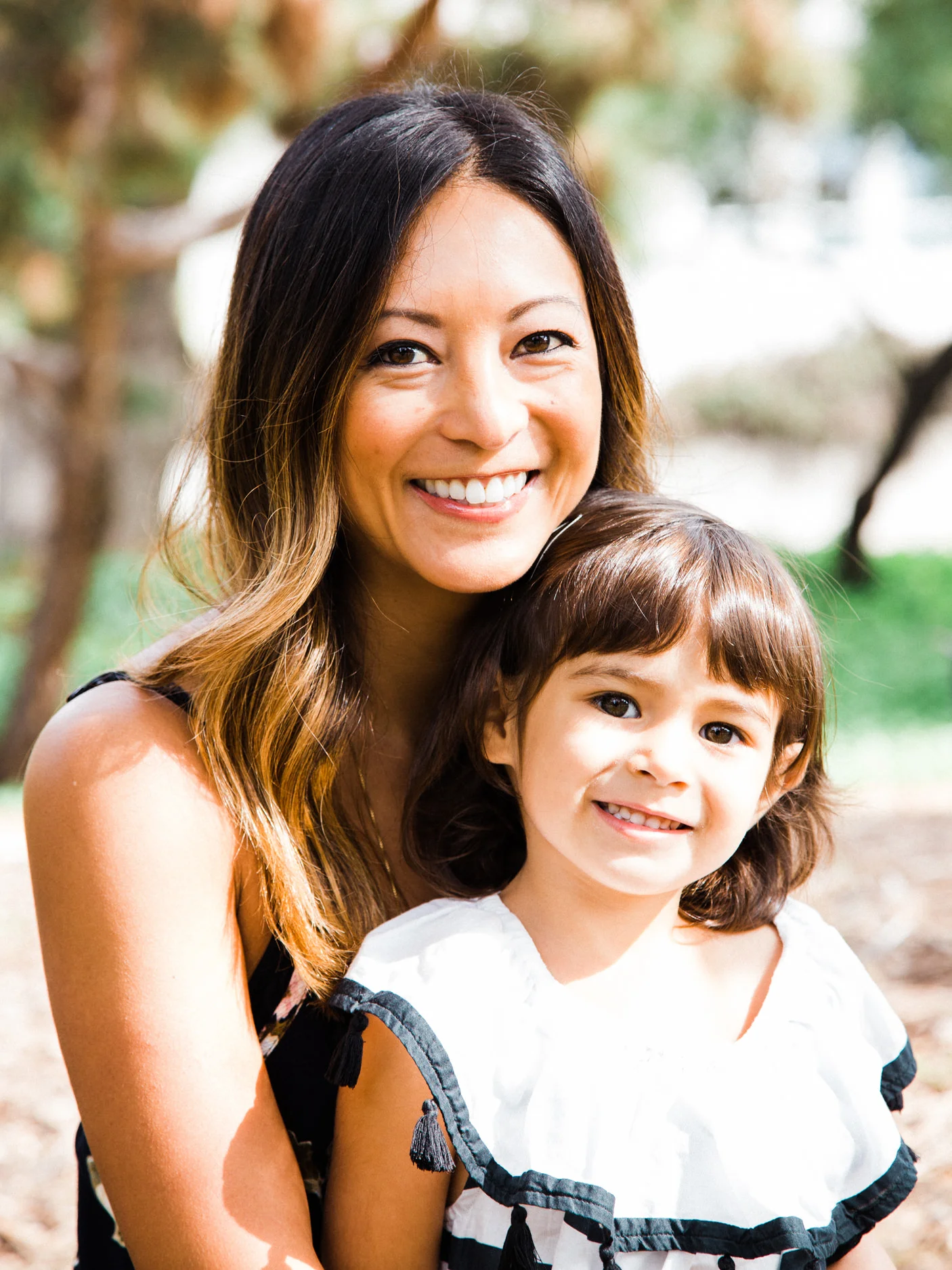 Valley Park Hermosa Beach Valley Park Hermosa Beach Family Portrait Photographs and Valley Park Hermosa Beach Family Portrait Photography from Fine Art Family Portrait Photographer, engagement photographer and Wedding Photographer Daniel Doty Photography.