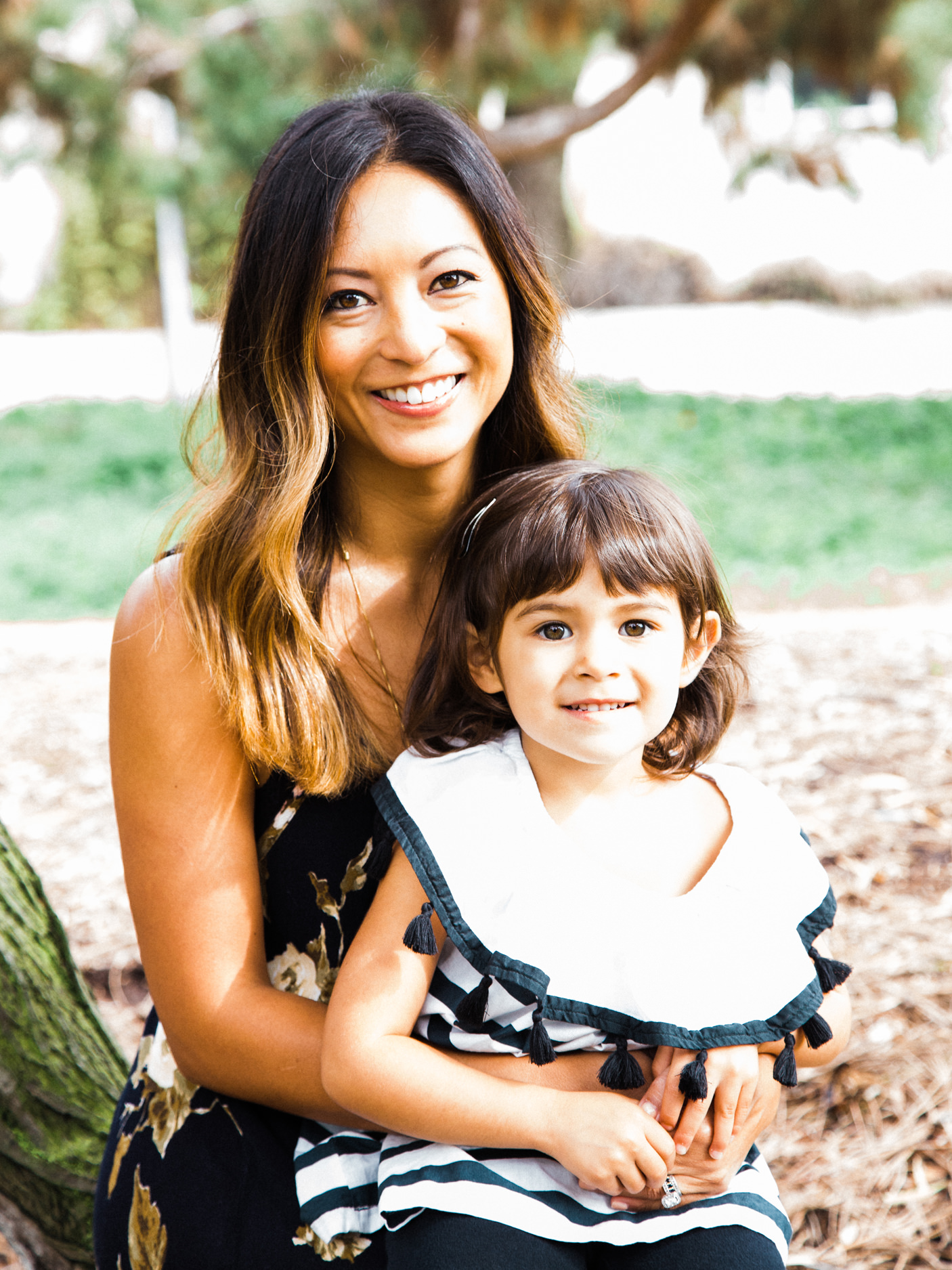Valley Park Hermosa Beach Valley Park Hermosa Beach Family Portrait Photographs and Valley Park Hermosa Beach Family Portrait Photography from Fine Art Family Portrait Photographer, engagement photographer and Wedding Photographer Daniel Doty Photography.