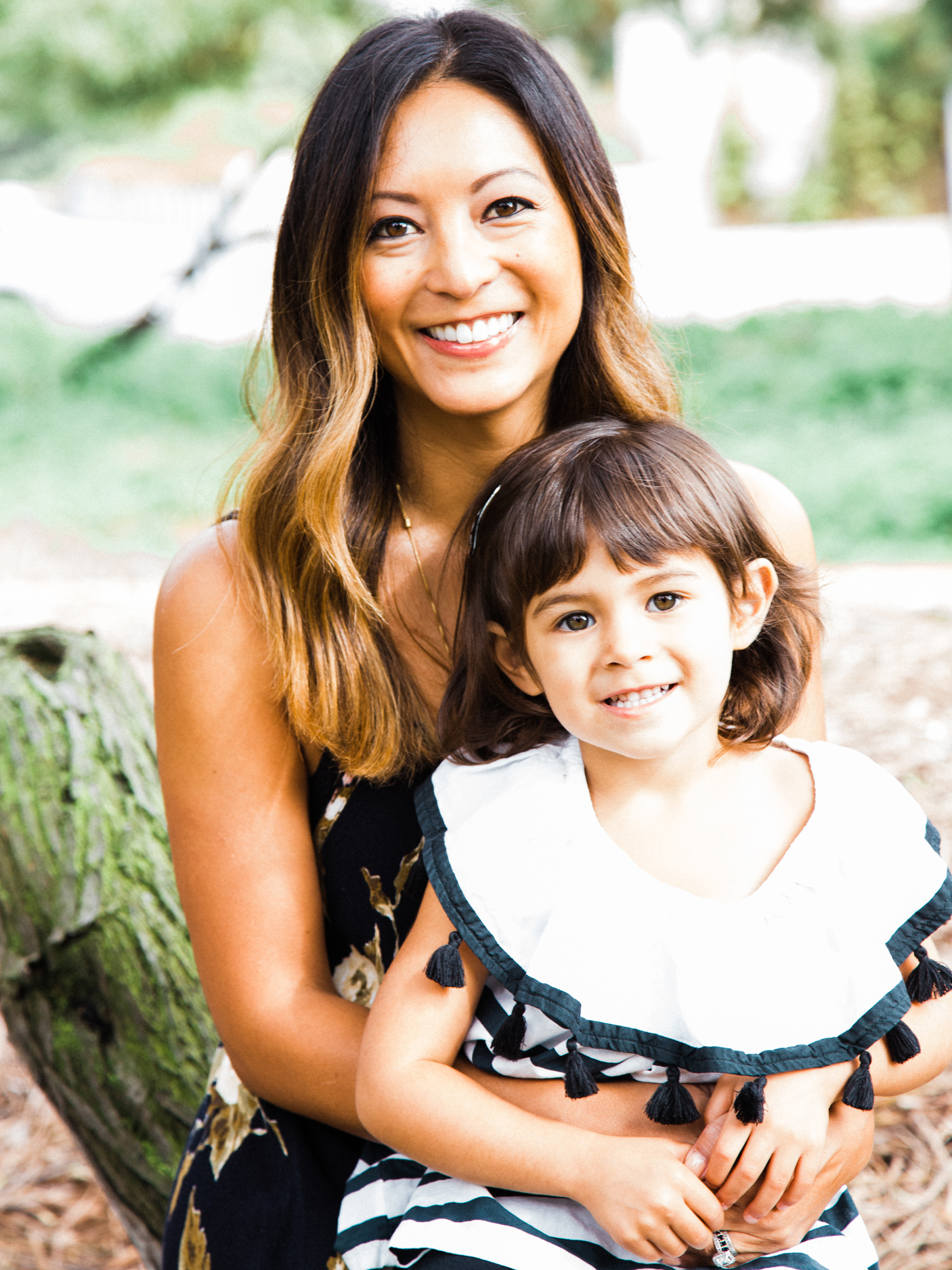 Valley Park Hermosa Beach Valley Park Hermosa Beach Family Portrait Photographs and Valley Park Hermosa Beach Family Portrait Photography from Fine Art Family Portrait Photographer, engagement photographer and Wedding Photographer Daniel Doty Photography.