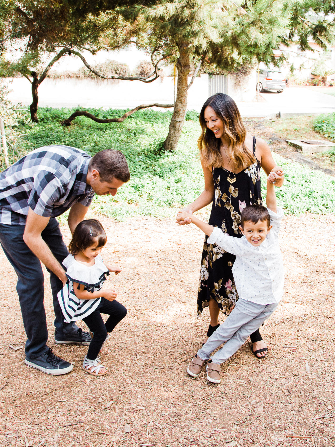  Valley Park Hermosa Beach Valley Park Hermosa Beach Family Portrait Photographs and Valley Park Hermosa Beach Family Portrait Photography from Fine Art Family Portrait Photographer, engagement photographer and Wedding Photographer Daniel Doty Photog