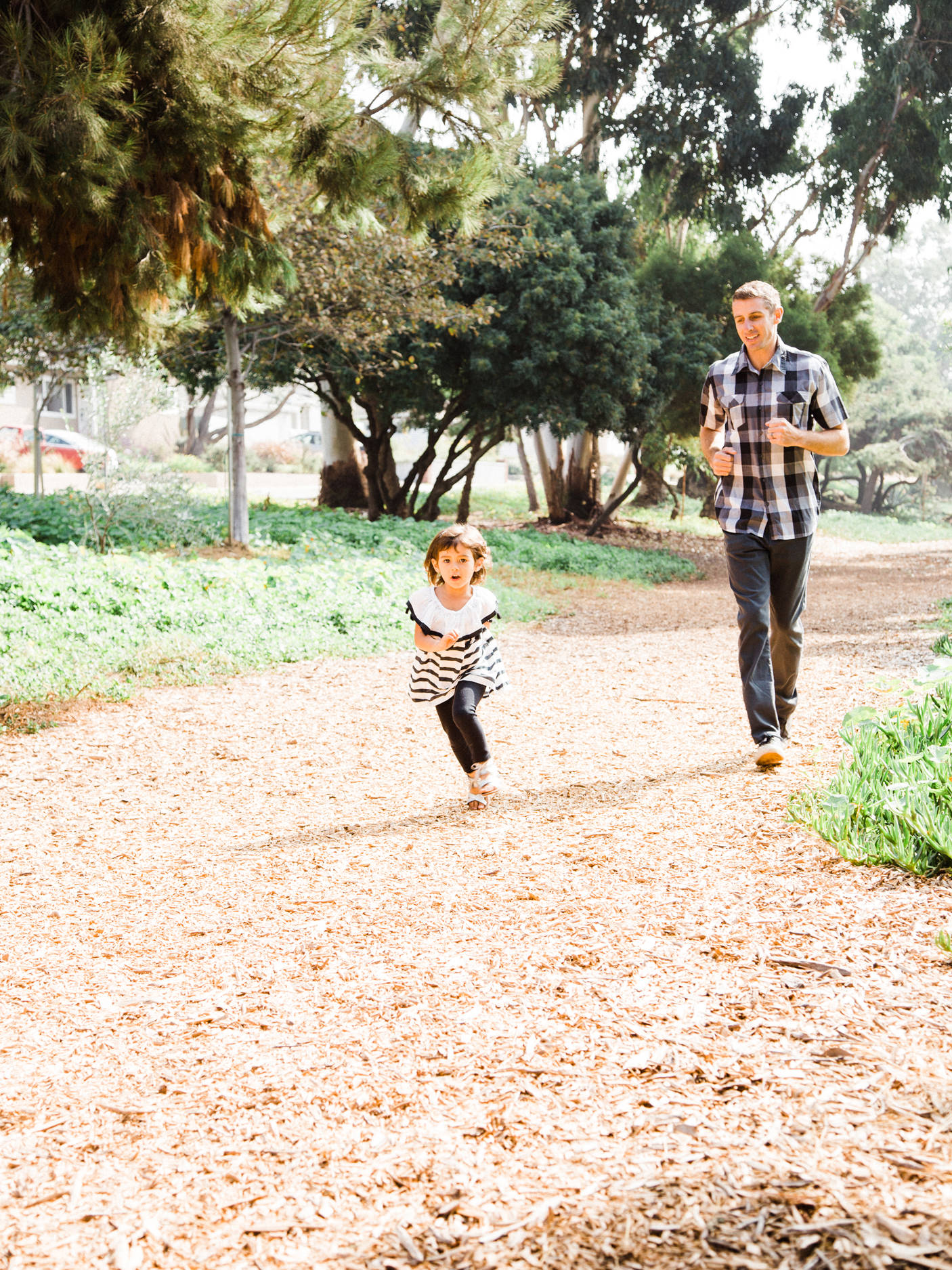 Valley Park Hermosa Beach Valley Park Hermosa Beach Family Portrait Photographs and Valley Park Hermosa Beach Family Portrait Photography from Fine Art Family Portrait Photographer, engagement photographer and Wedding Photographer Daniel Doty Photography.