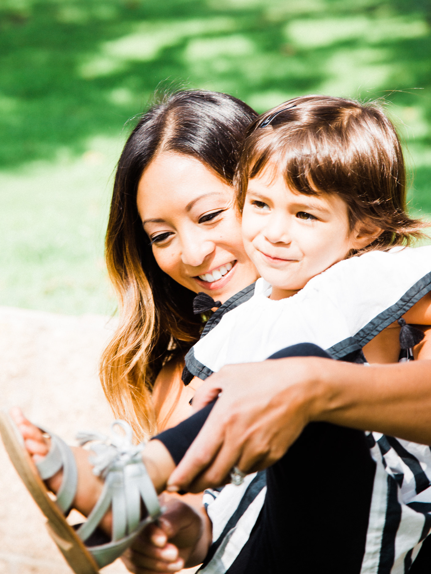 Valley Park Hermosa Beach Valley Park Hermosa Beach Family Portrait Photographs and Valley Park Hermosa Beach Family Portrait Photography from Fine Art Family Portrait Photographer, engagement photographer and Wedding Photographer Daniel Doty Photography.