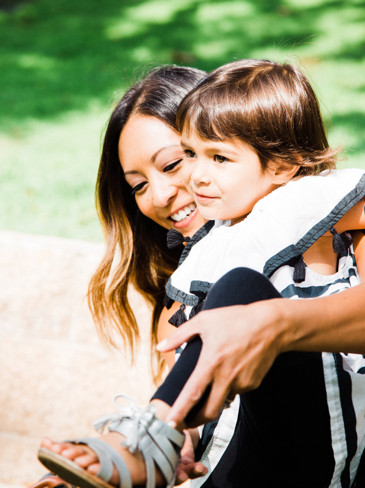  Valley Park Hermosa Beach Valley Park Hermosa Beach Family Portrait Photographs and Valley Park Hermosa Beach Family Portrait Photography from Fine Art Family Portrait Photographer, engagement photographer and Wedding Photographer Daniel Doty Photog