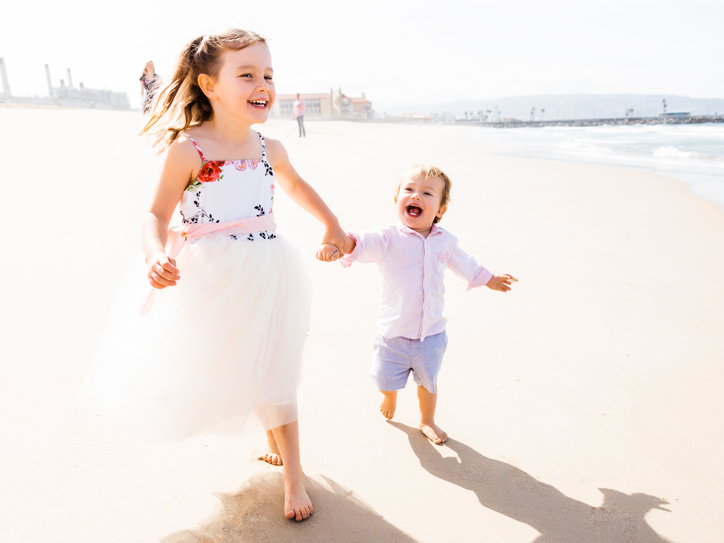  Hermosa Beach, Hermosa Beach Family Portrait Photographs and Hermosa Beach Family Portrait Photography from Fine Art Family Portrait Photographer, engagement photographer and Wedding Photographer Daniel Doty Photography. 