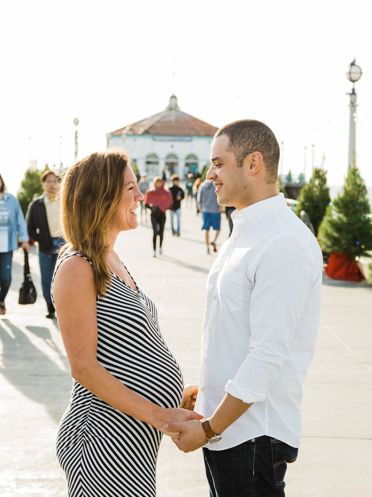  Juli and Tim Maternity Portrait Session at The Manhattan Beach Pier in Manhattan Beach, CA from Daniel Doty Photography. Maternity Portrait Session at The Manhattan Beach Pier Photographs and Maternity Portrait Session at The Manhattan Beach Pier Ph