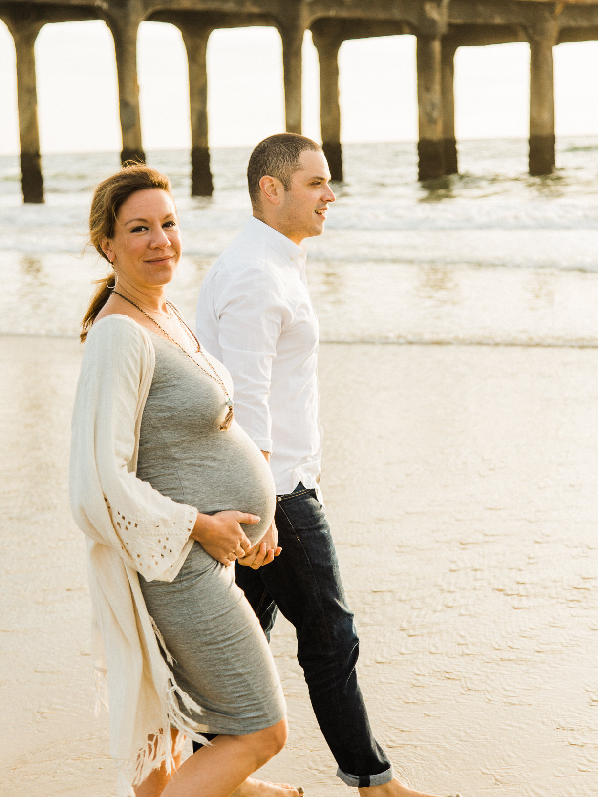  Juli and Tim Maternity Portrait Session at The Manhattan Beach Pier in Manhattan Beach, CA from Daniel Doty Photography. Maternity Portrait Session at The Manhattan Beach Pier Photographs and Maternity Portrait Session at The Manhattan Beach Pier Ph