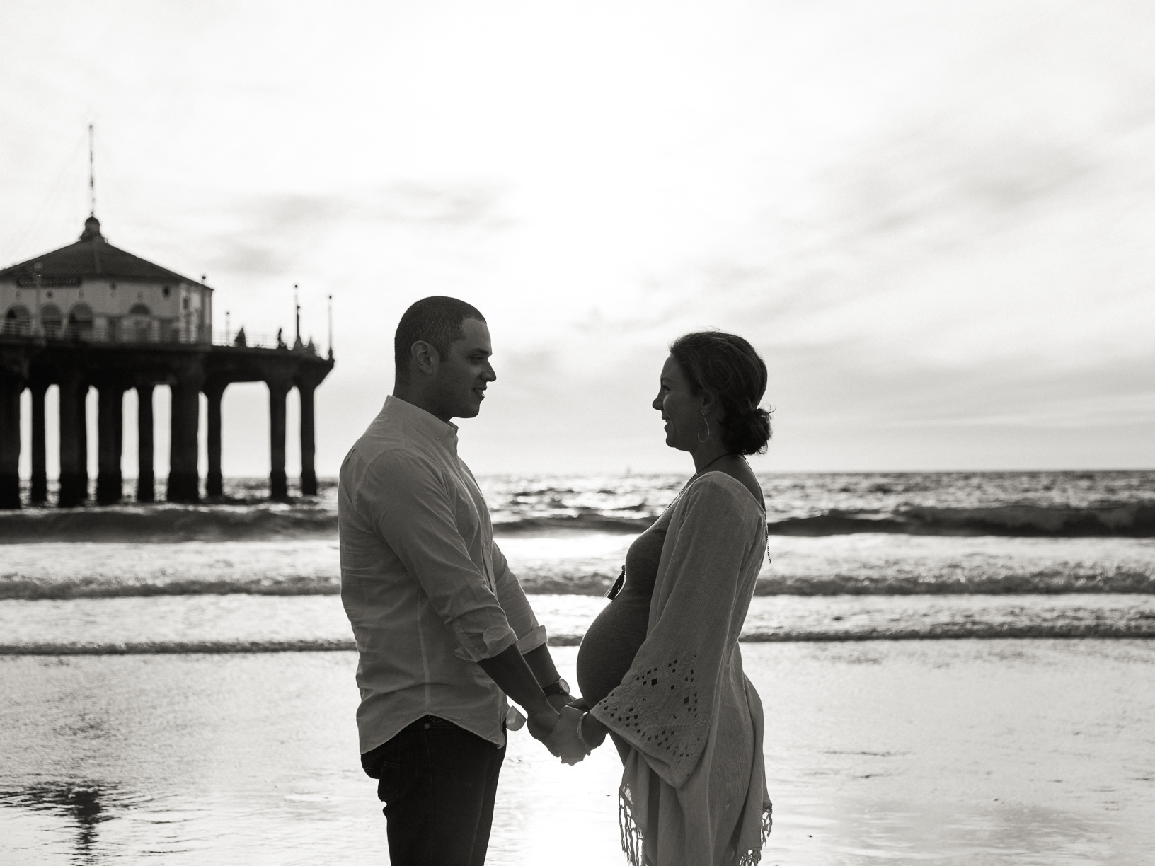  Juli and Tim Maternity Portrait Session at The Manhattan Beach Pier in Manhattan Beach, CA from Daniel Doty Photography. Maternity Portrait Session at The Manhattan Beach Pier Photographs and Maternity Portrait Session at The Manhattan Beach Pier Ph