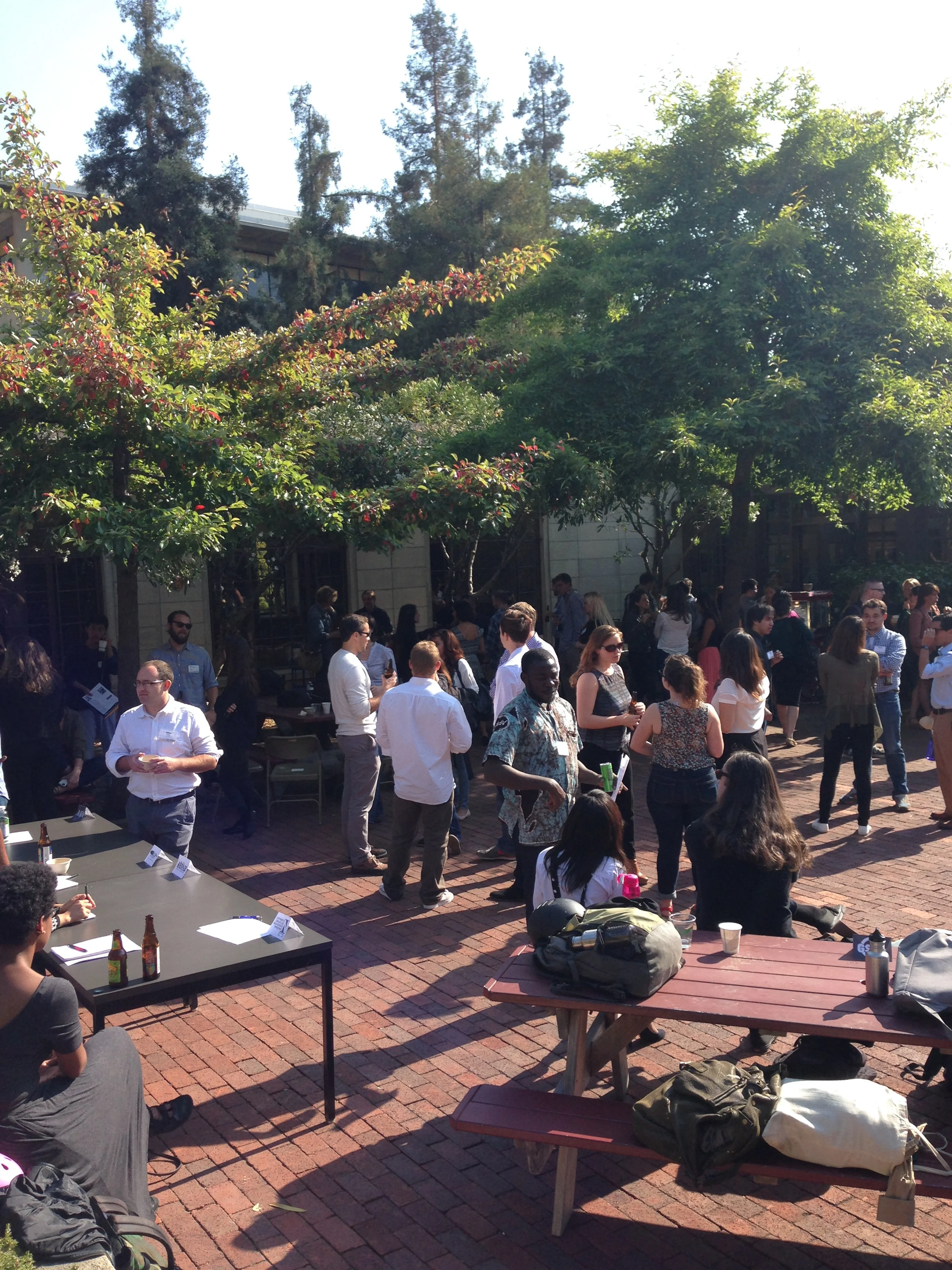 J-School post-orientation mixer with beer and good conversations in the North Gate Hall courtyard