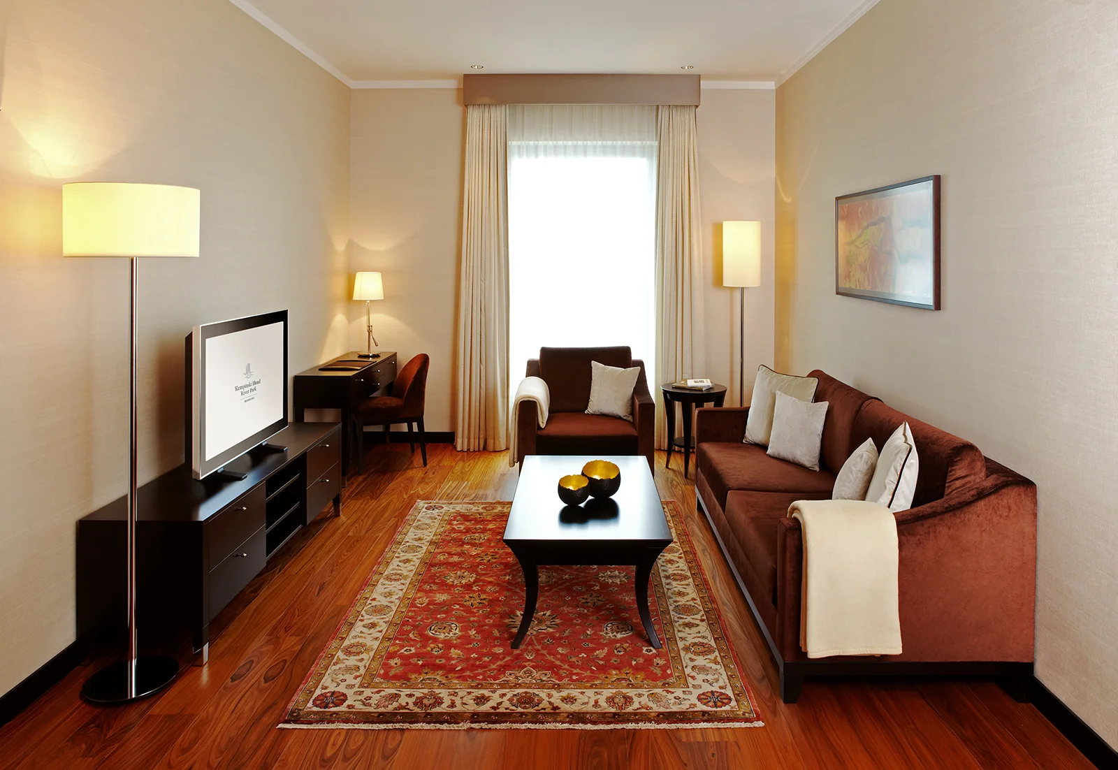 02_Kempinski_set.jpg