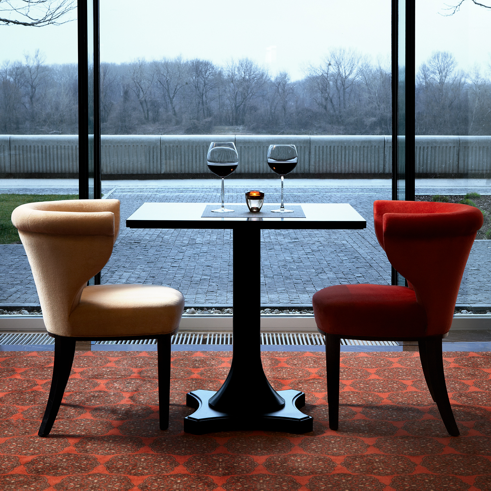 11_Kempinski_set.jpg