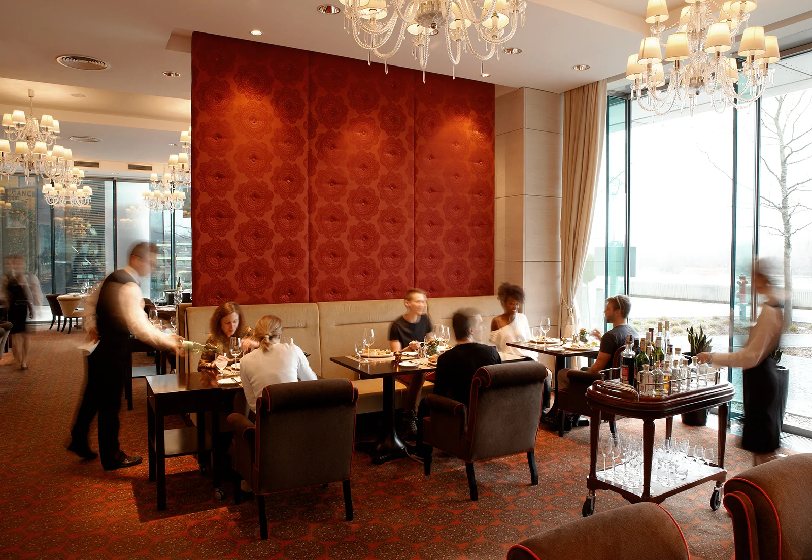 13_Kempinski_set.jpg