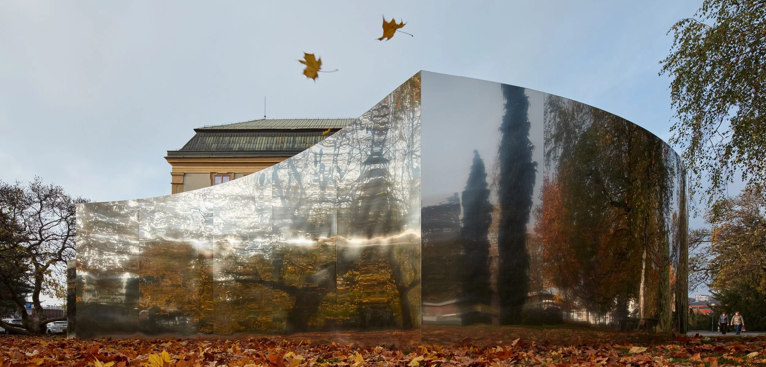 Loom_on_the_Moon_Mirrors_of_Zlin_BoysPlayNice_24.jpg