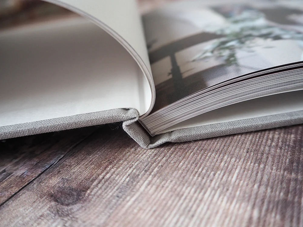 wedding_book02.jpg