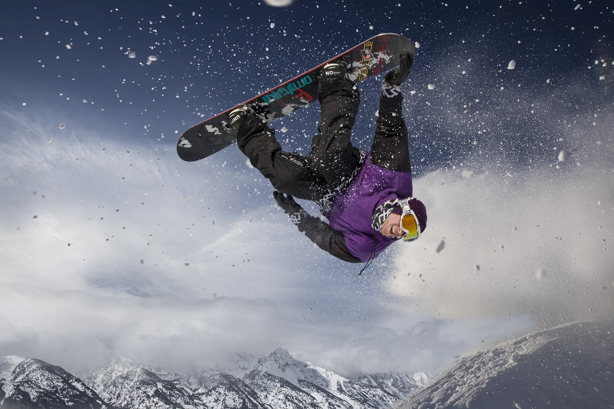 AM7C0410 snow boarder.jpg
