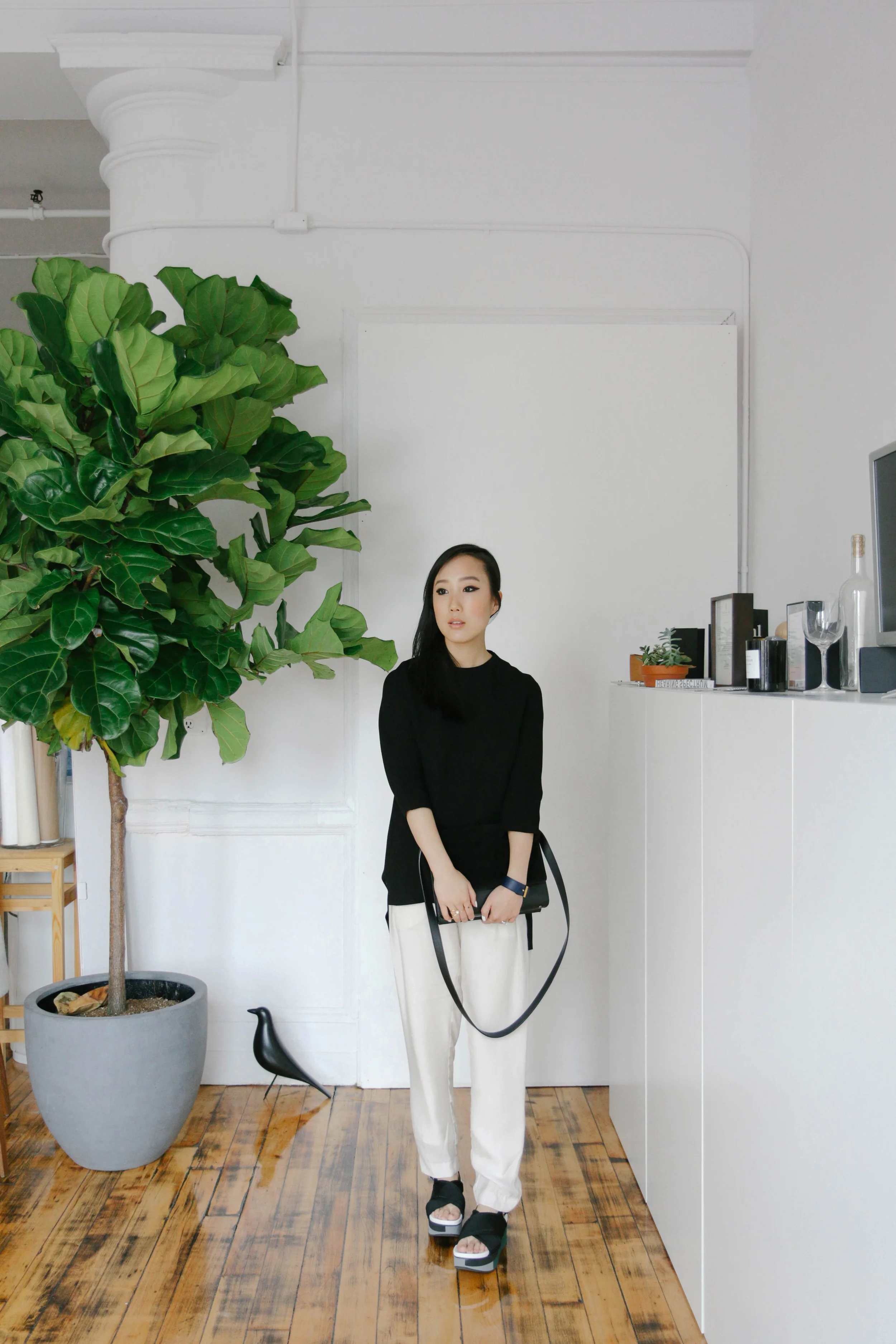 Pas de Calais Pants, COS Top, Marni Sandals , Everlane Bag , Hermes Bracelet, AVEC New York Rings Hanging out at the hubbie's office one Saturday morning. Couldn't help, but feel so cheerful wearing these white pants—they freshen up any outfit! Yes to winter whites and summer whites—these silk trousers are so luxurious, yet comfortable for any occasion.