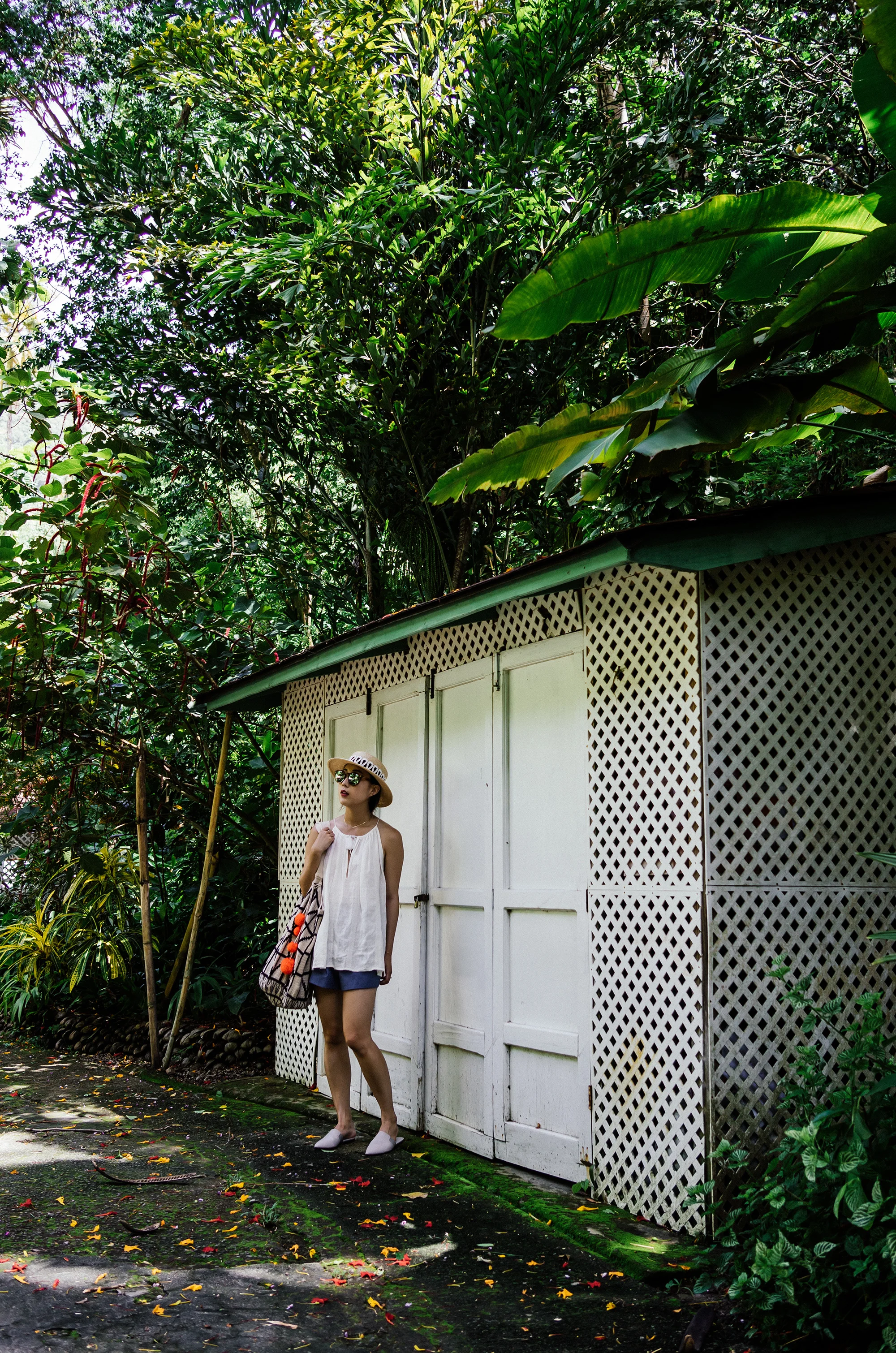 Nili Lotan Top, C/MEO Collective Shorts, Vince Shoes , Sophie Anderson Tote , Eugenia Kim Hat , Illesteva Sunglasses