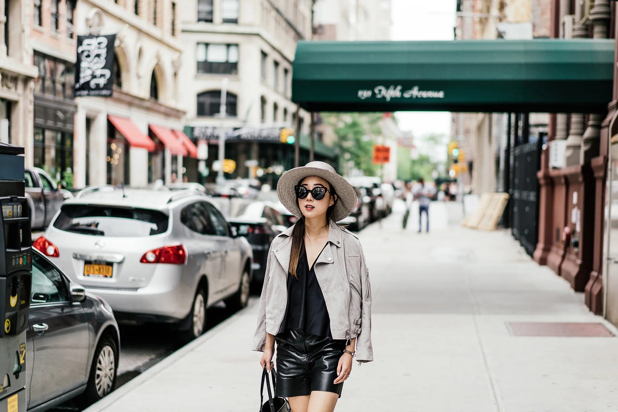08Sircus Top, COS Shorts, Pine43 Bag , Janessa Leone Hat , Fendi Sunglasses ( Pink )