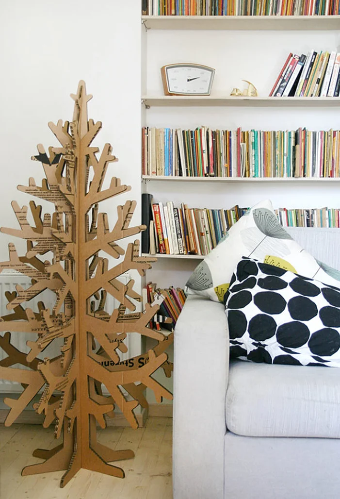 FOTO VÍA CARDBOARD CHRISTMAS