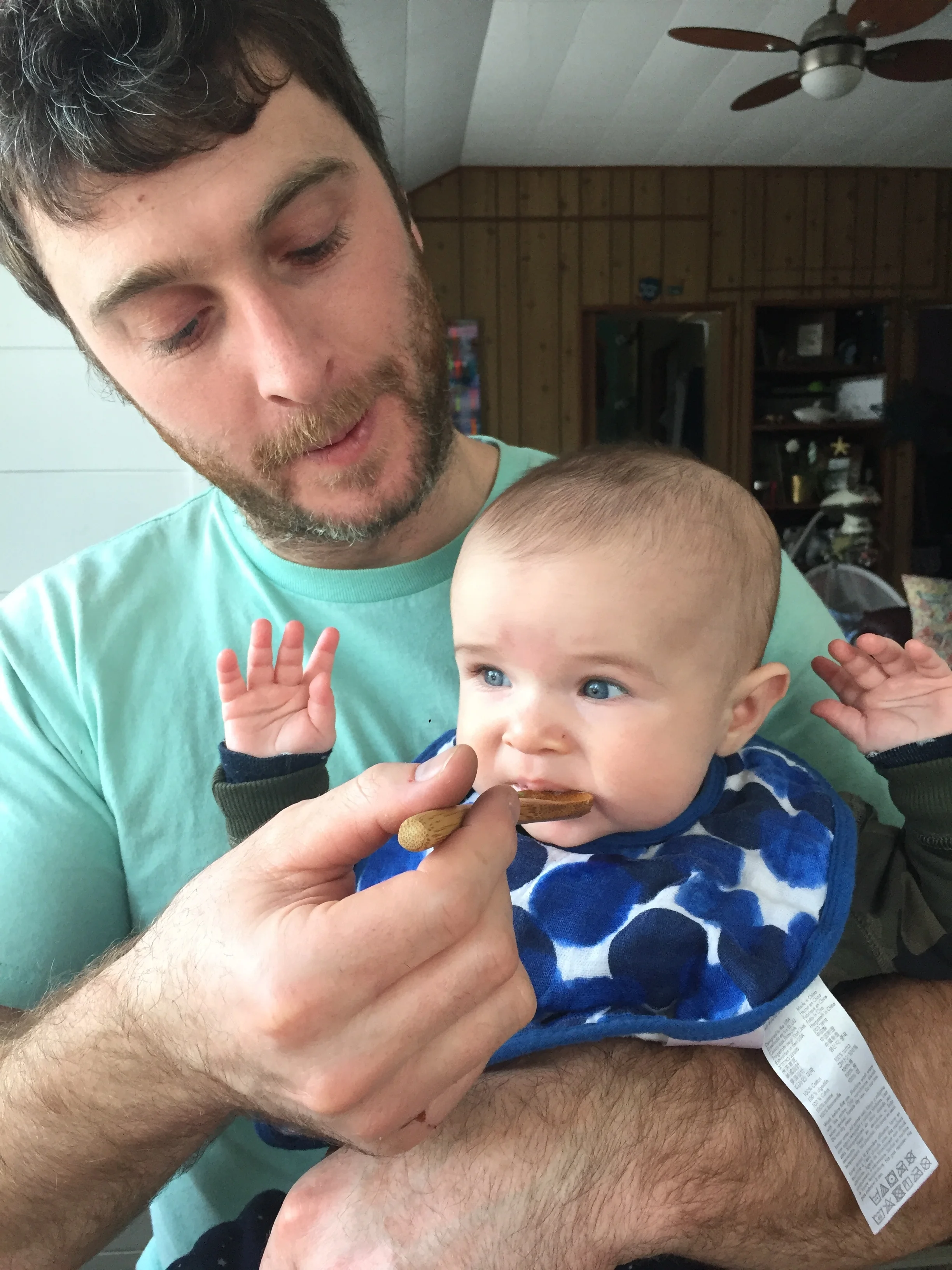  trying green beans for the first time with dad 