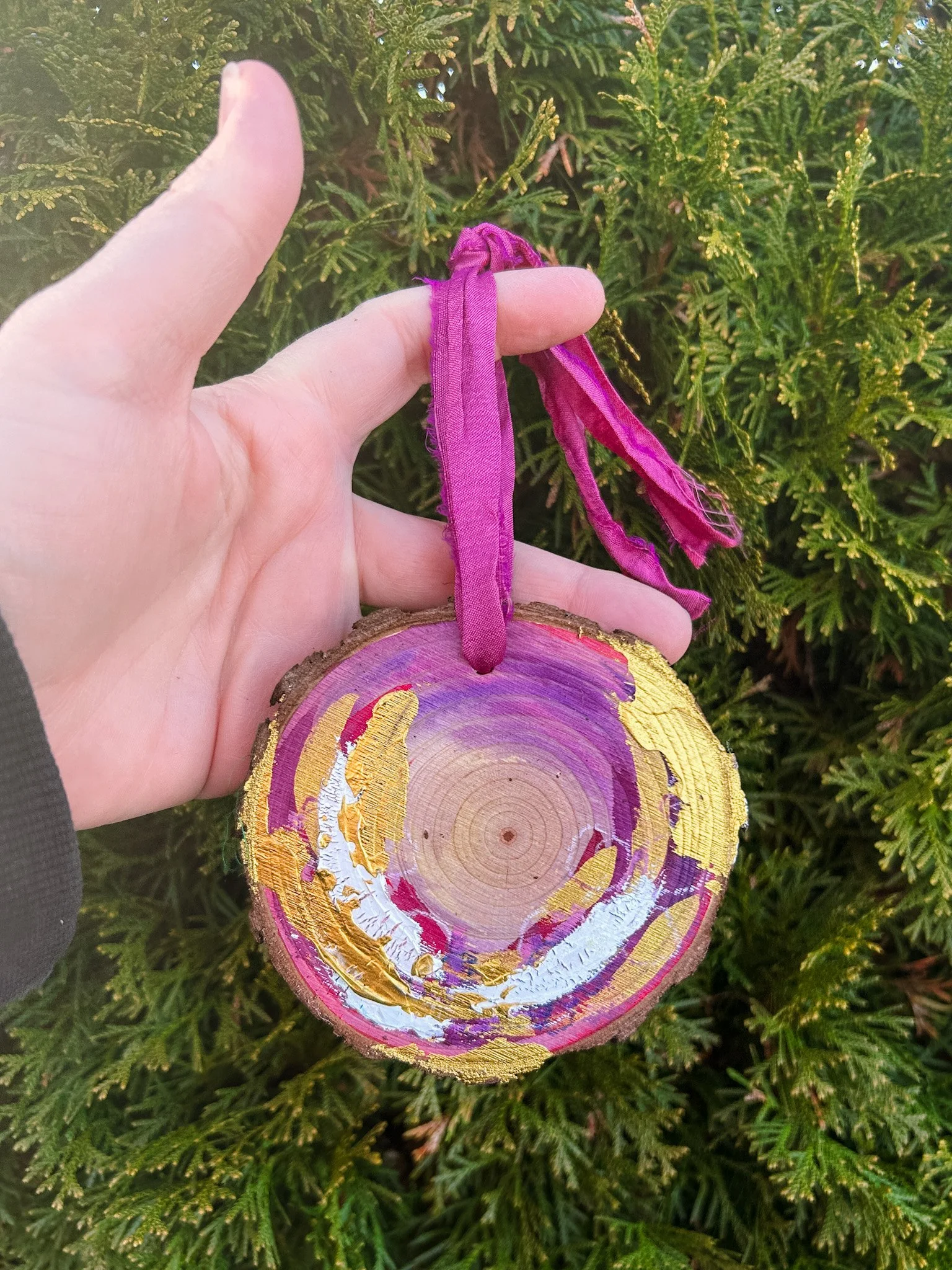 i, gold brush hand painted wood ornament