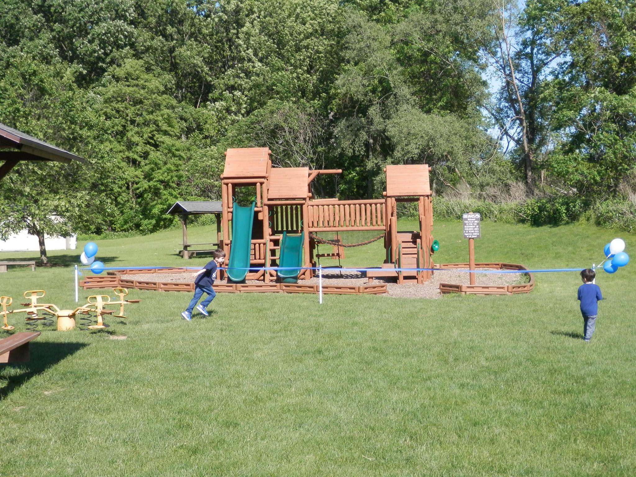 new swing set one.jpg