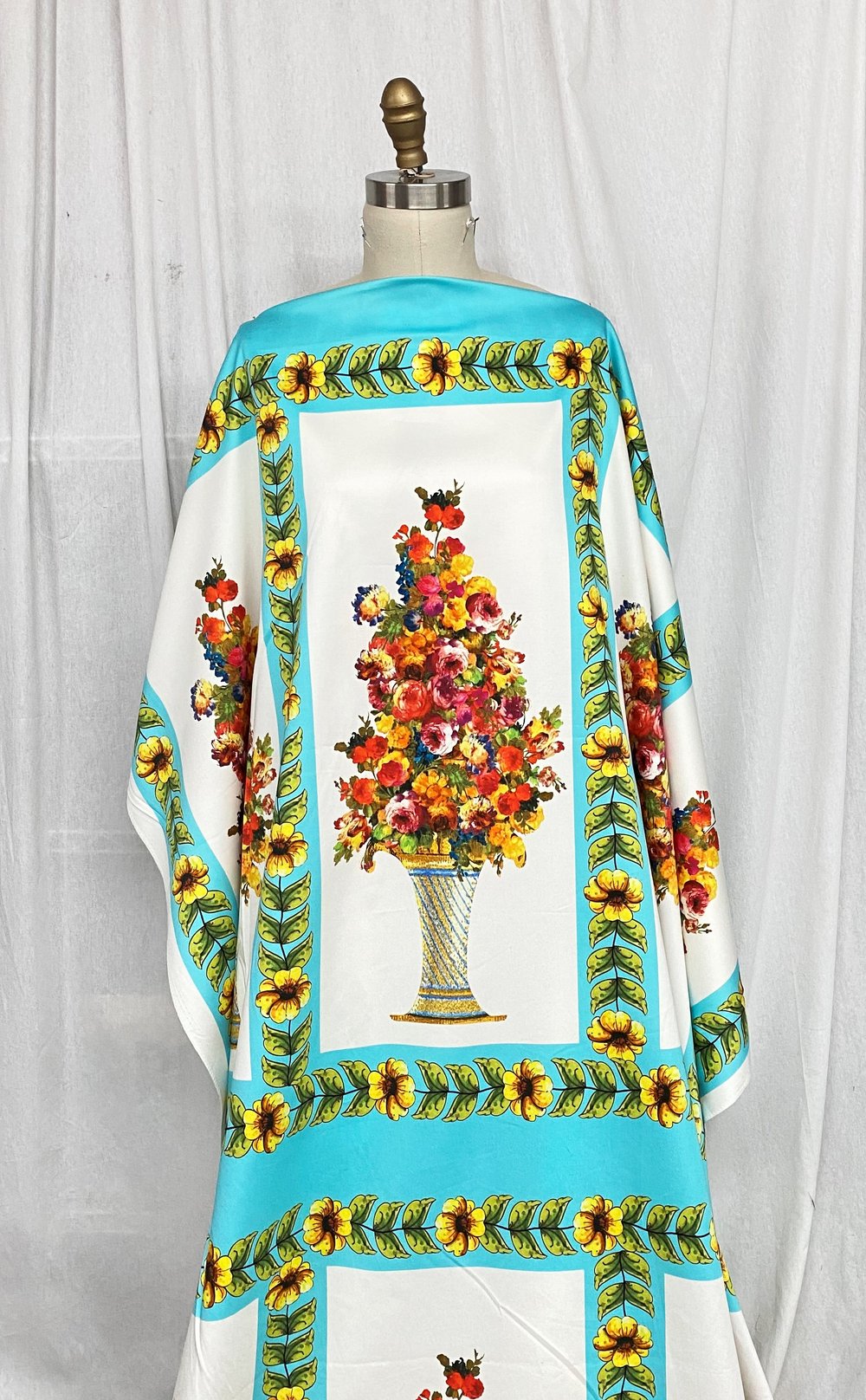 Italian Designer Silk Print - Gucci — Mendel Goldberg Fabrics NYC