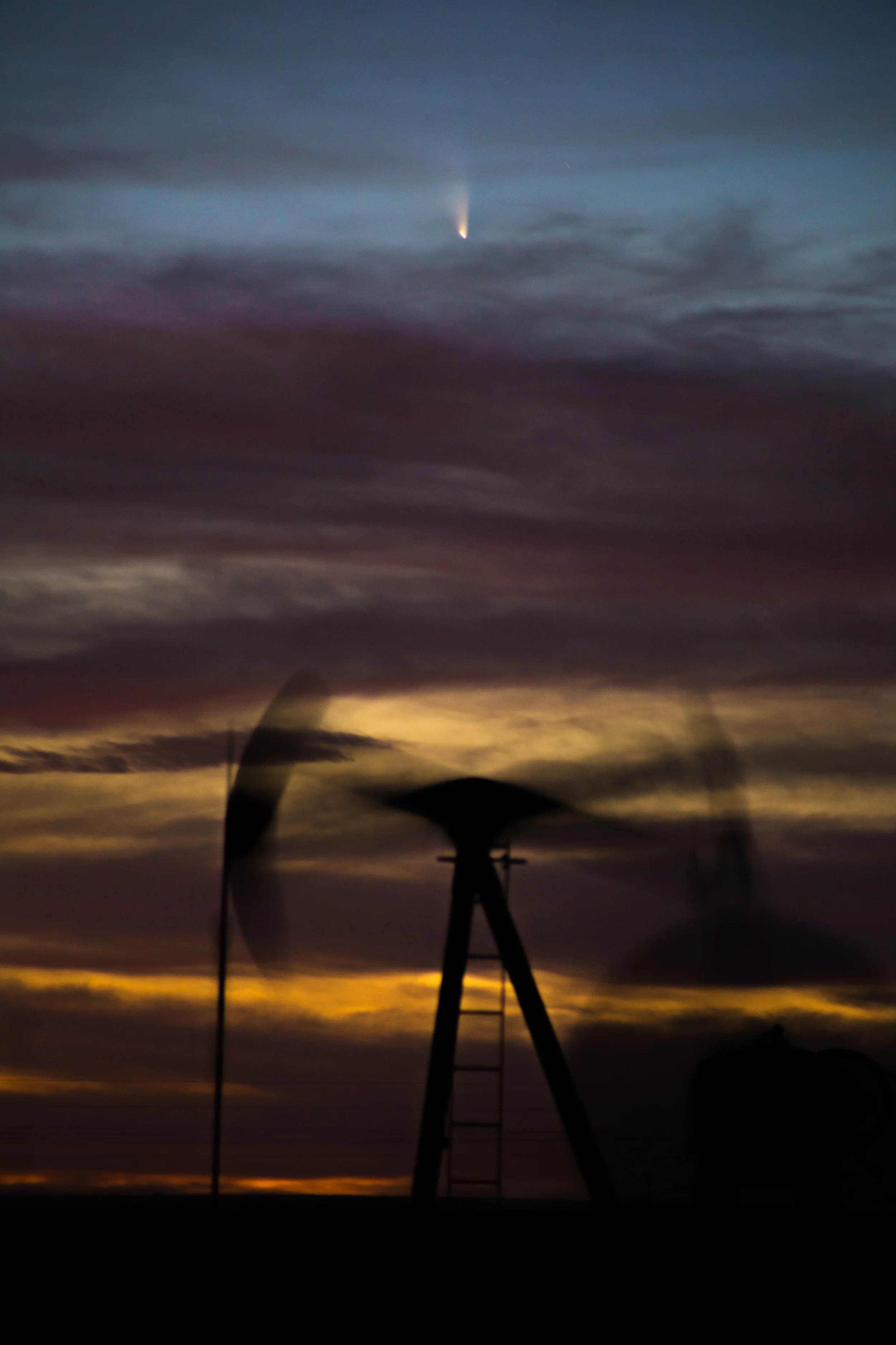 Comet-1.jpg