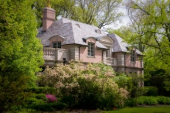 Kenilworth, a northern Chicago suburb