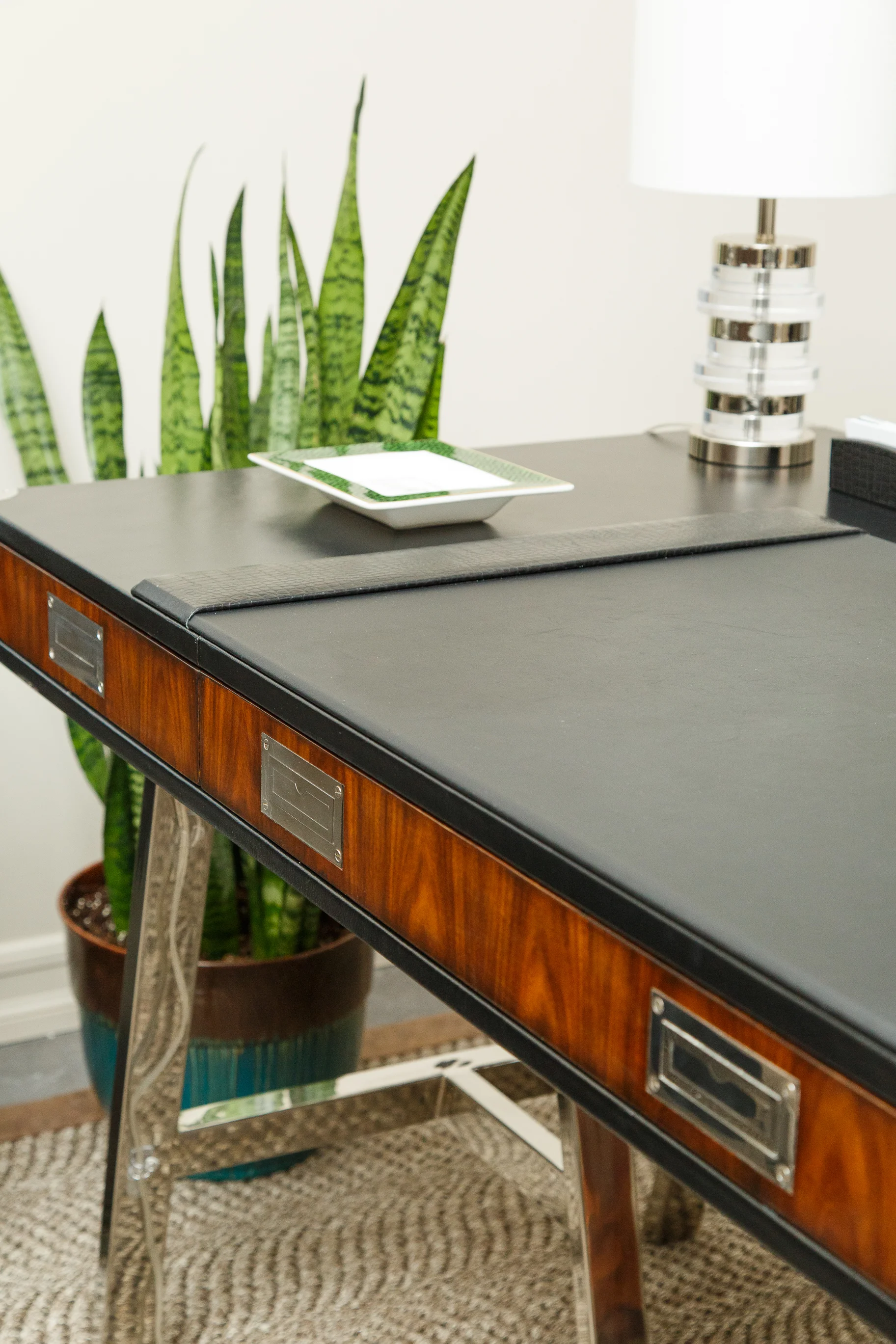 Spruce-and-furn-5th-Ave-Office-8.jpg