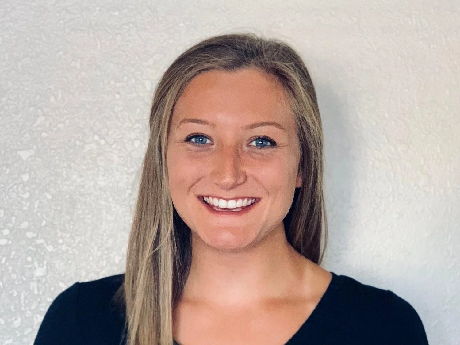 “MY FAVORITE MEMORIES WOULD BE PRACTICES WITH THE WATER POLO CLUB, LABS IN THE KINESIOLOGY DEPARTMENT, AND ADVENTURES WITH MY ROOMATES WHO I’VE LIVED WITH SINCE FRESHMAN YEAR.” -EMILY BEIREIS, KINESIOLOGY MAJOR
