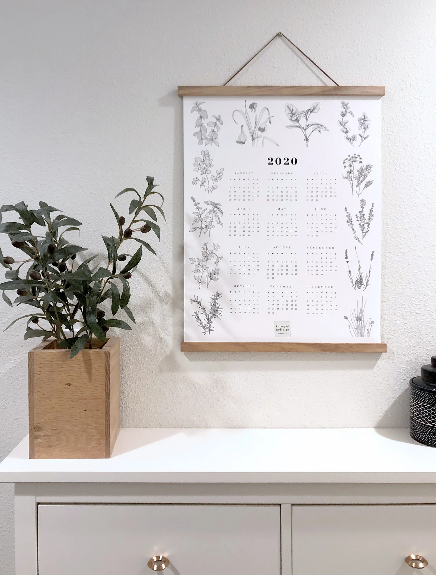 calendar-wall-hanger.jpg