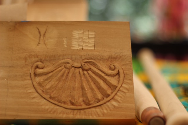 David of course did the grapes and leaves but for his second project worked on a carving sampler with letter carving, shell, and texture samples.