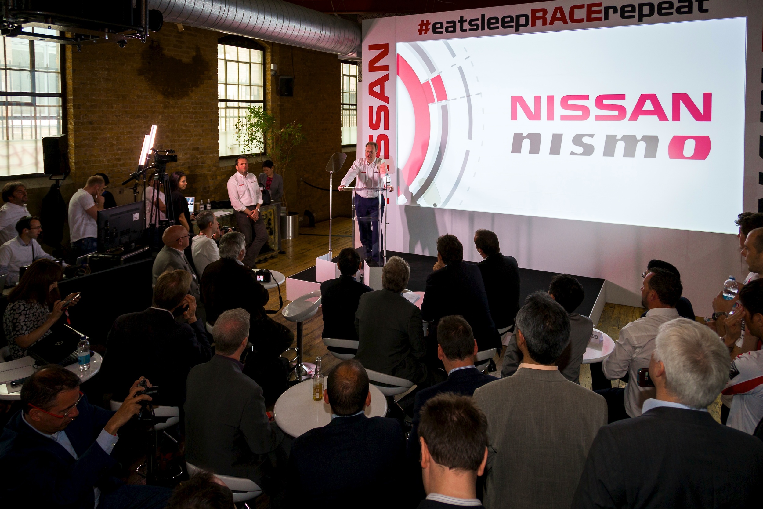 nissan_LMP1_launch_3.jpg